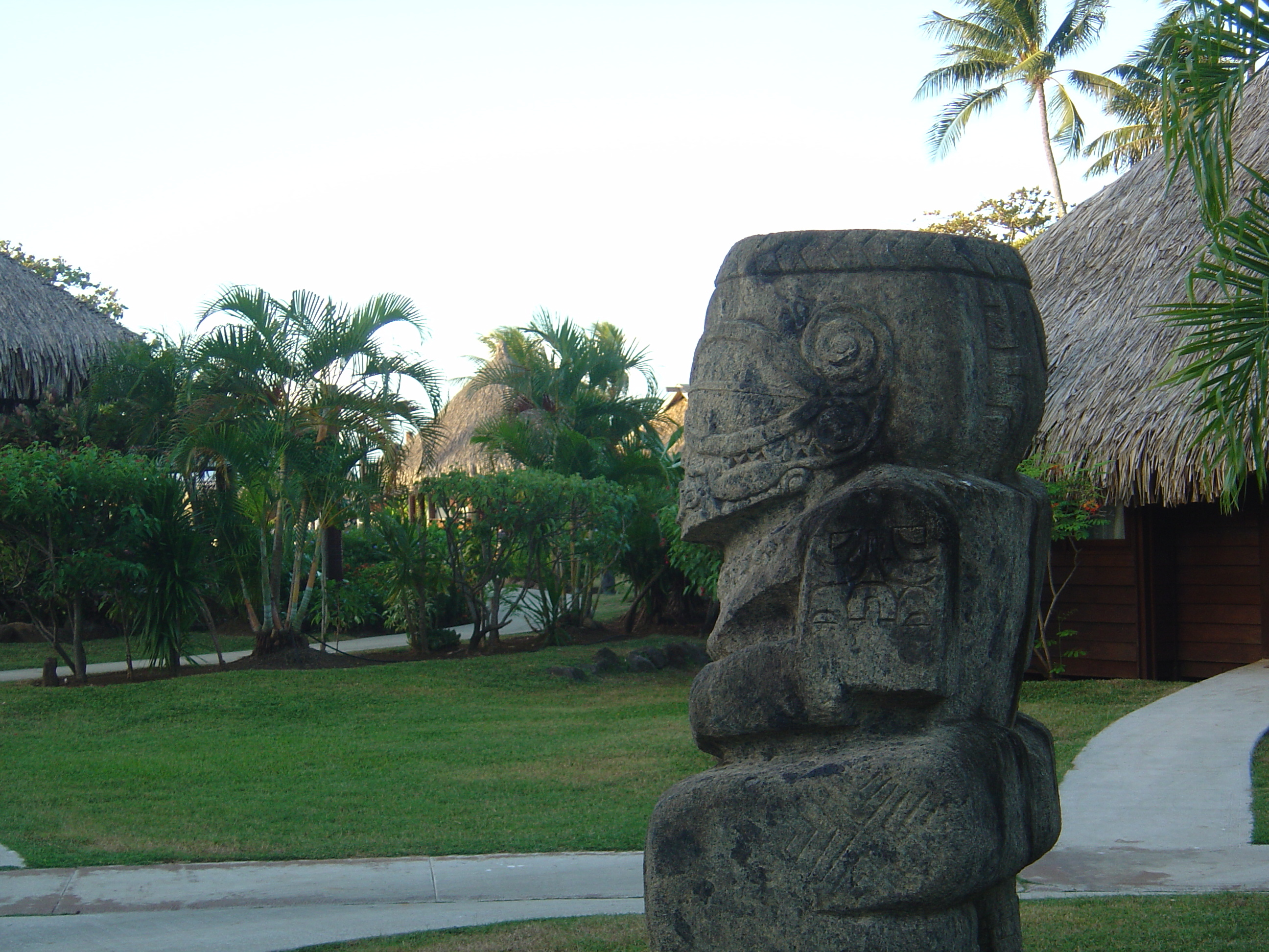 Picture Polynesia Moorea Pearl Resort Hotel 2006-04 15 - Center Pearl Resort Hotel