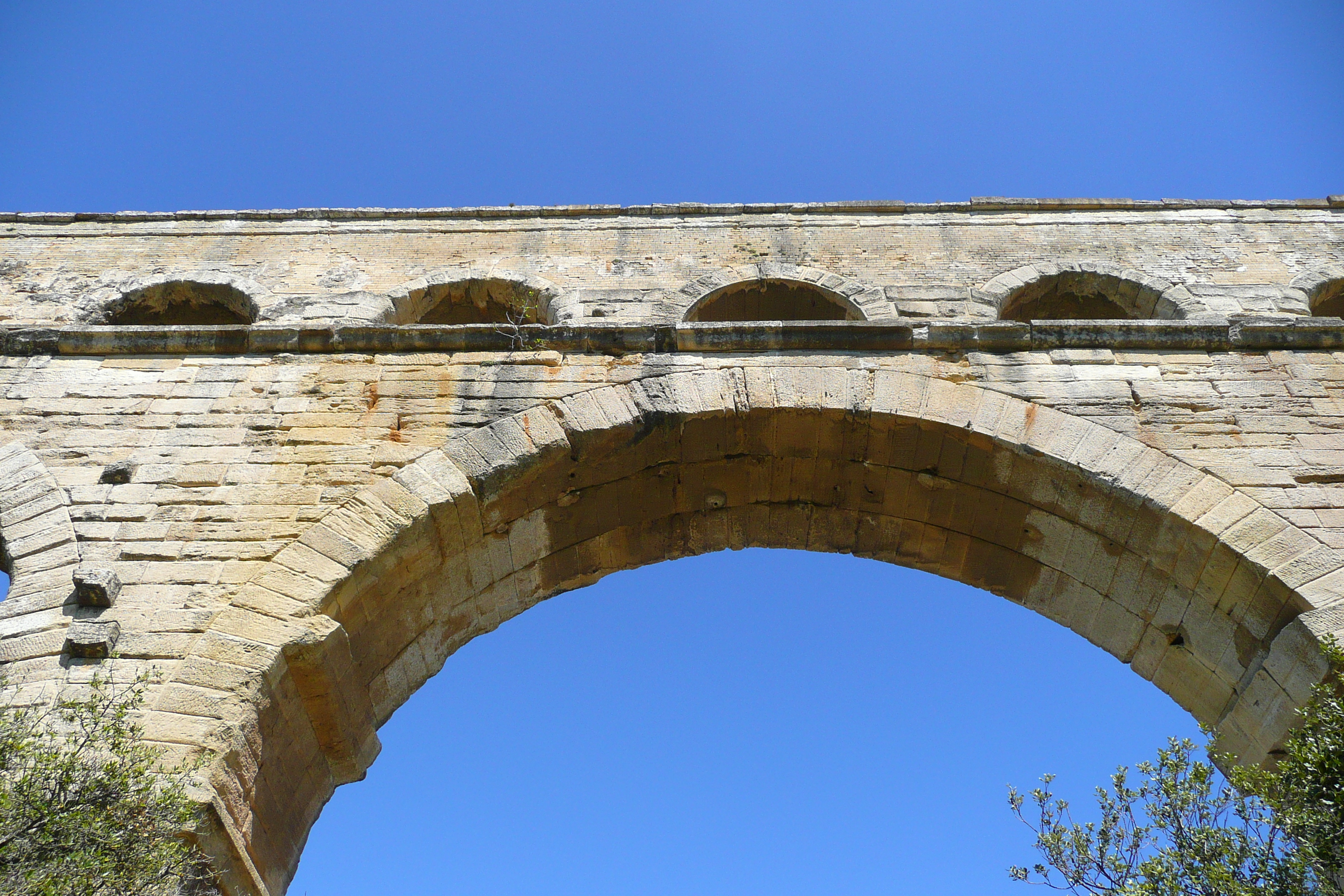 Picture France Pont du Gard 2008-04 73 - Tour Pont du Gard