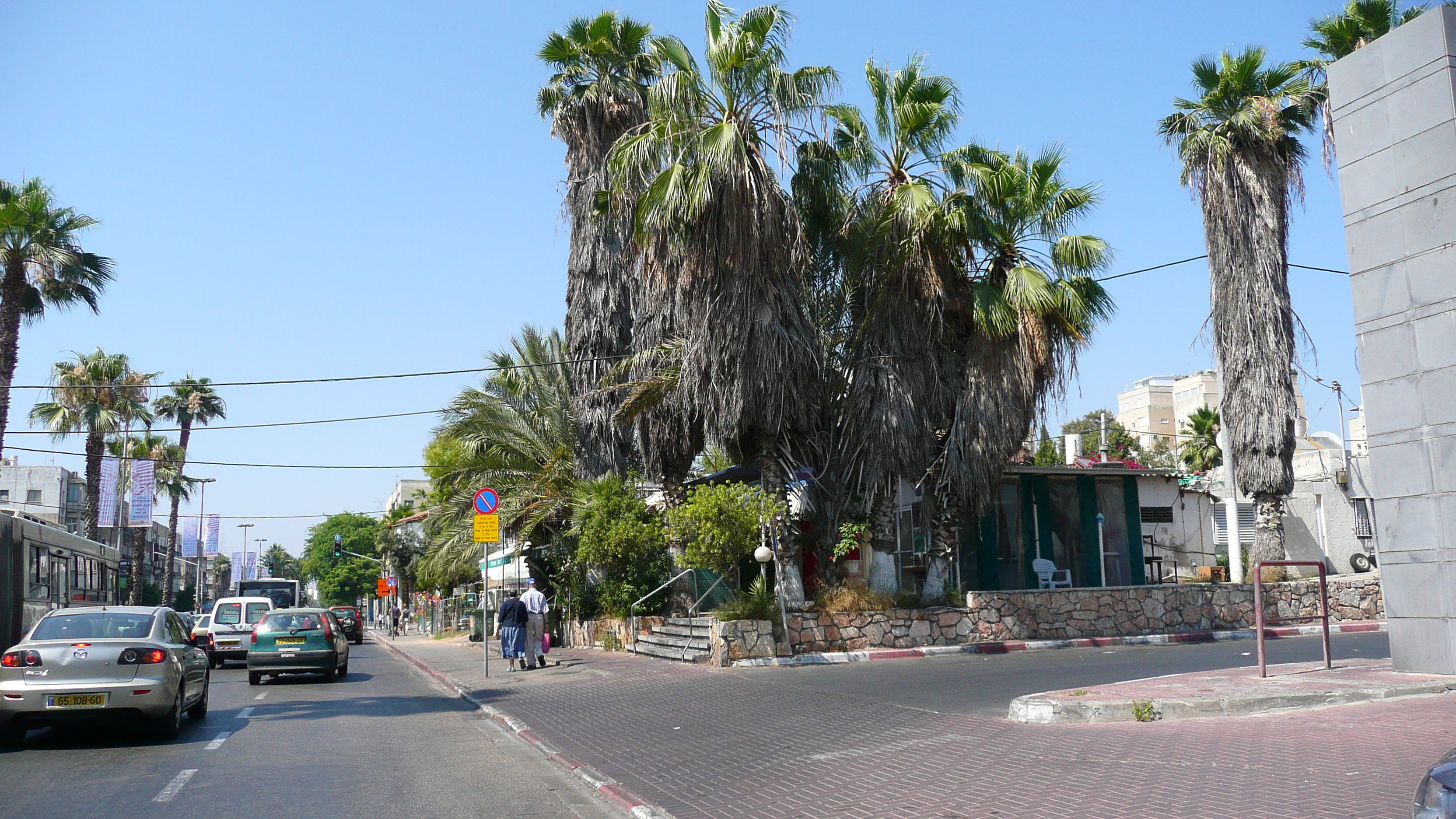 Picture Israel Tel Aviv Ibn Gvirol Street 2007-06 65 - History Ibn Gvirol Street