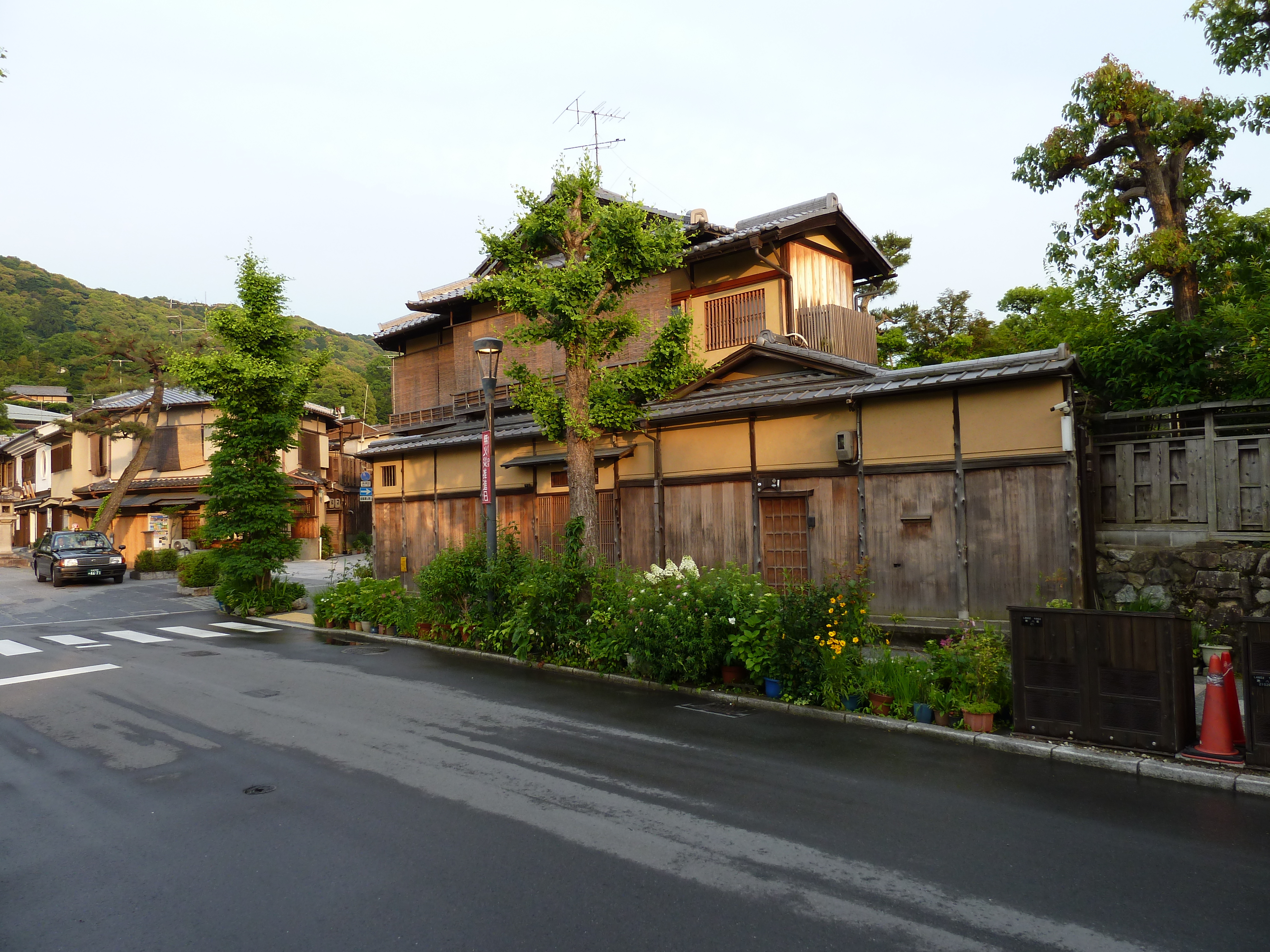 Picture Japan Kyoto Ninenzaka 2010-06 35 - Center Ninenzaka