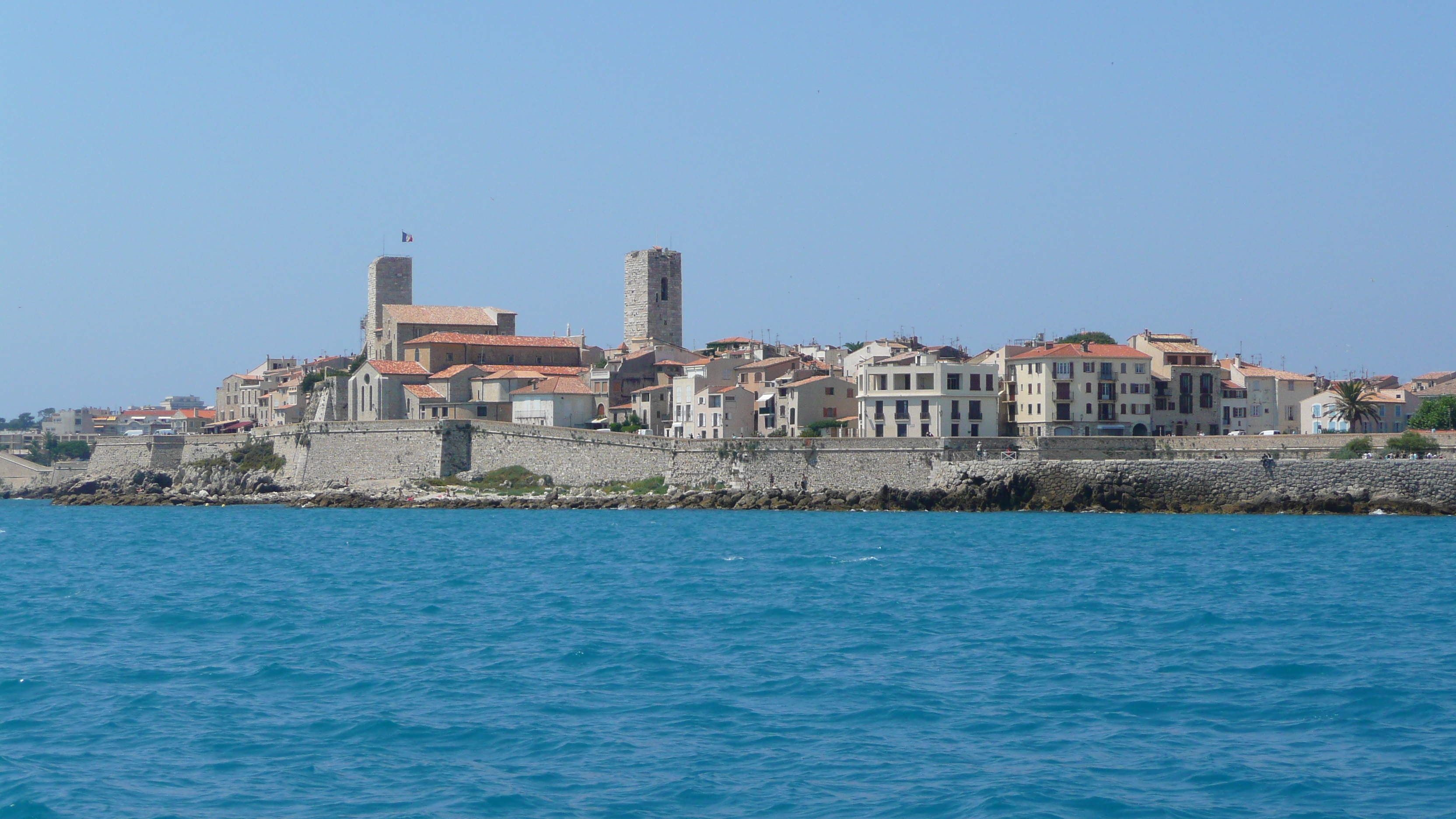 Picture France Antibes 2007-07 35 - Tours Antibes