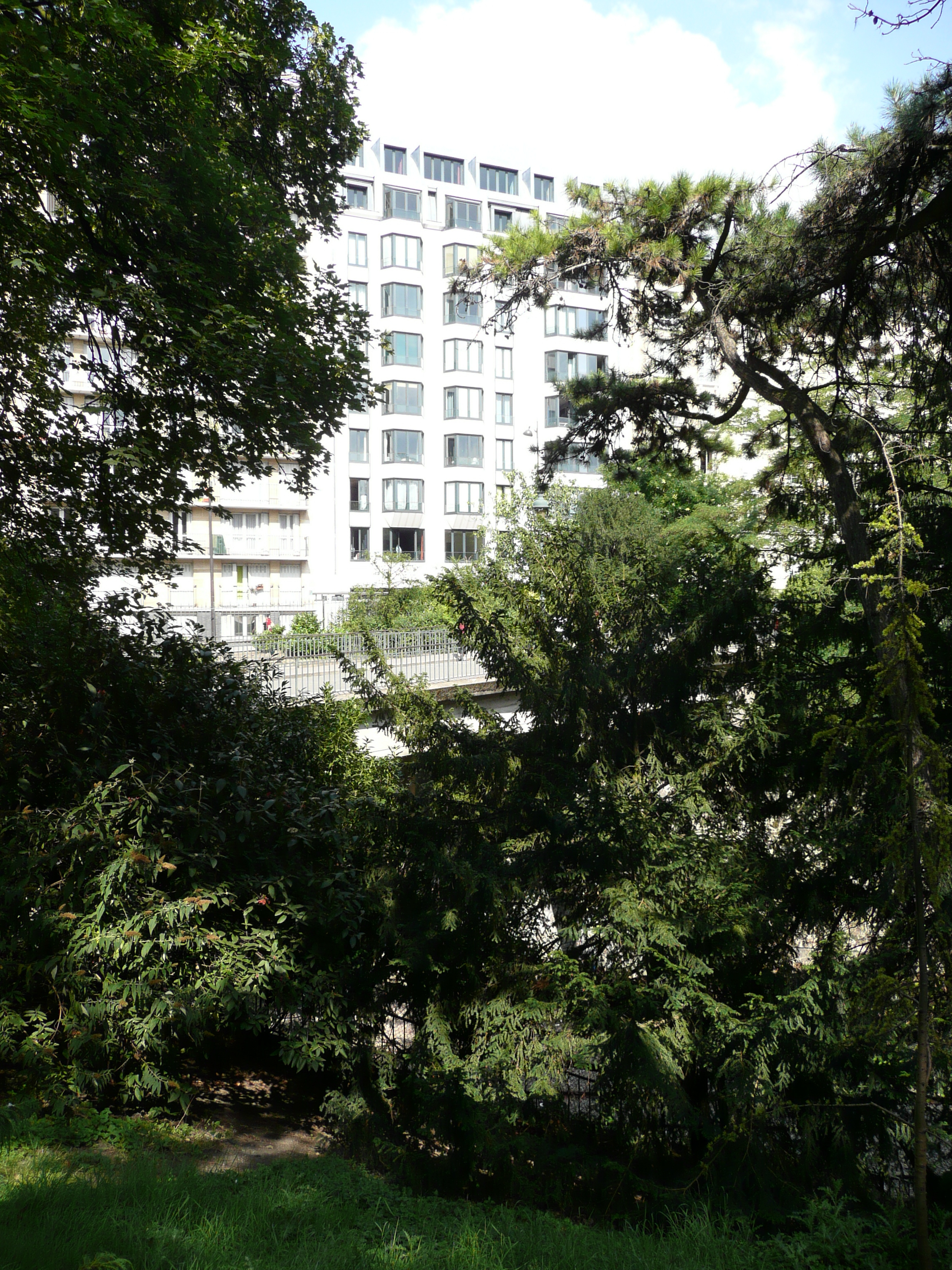 Picture France Paris Parc des Butes Chaumont 2007-08 132 - Tours Parc des Butes Chaumont