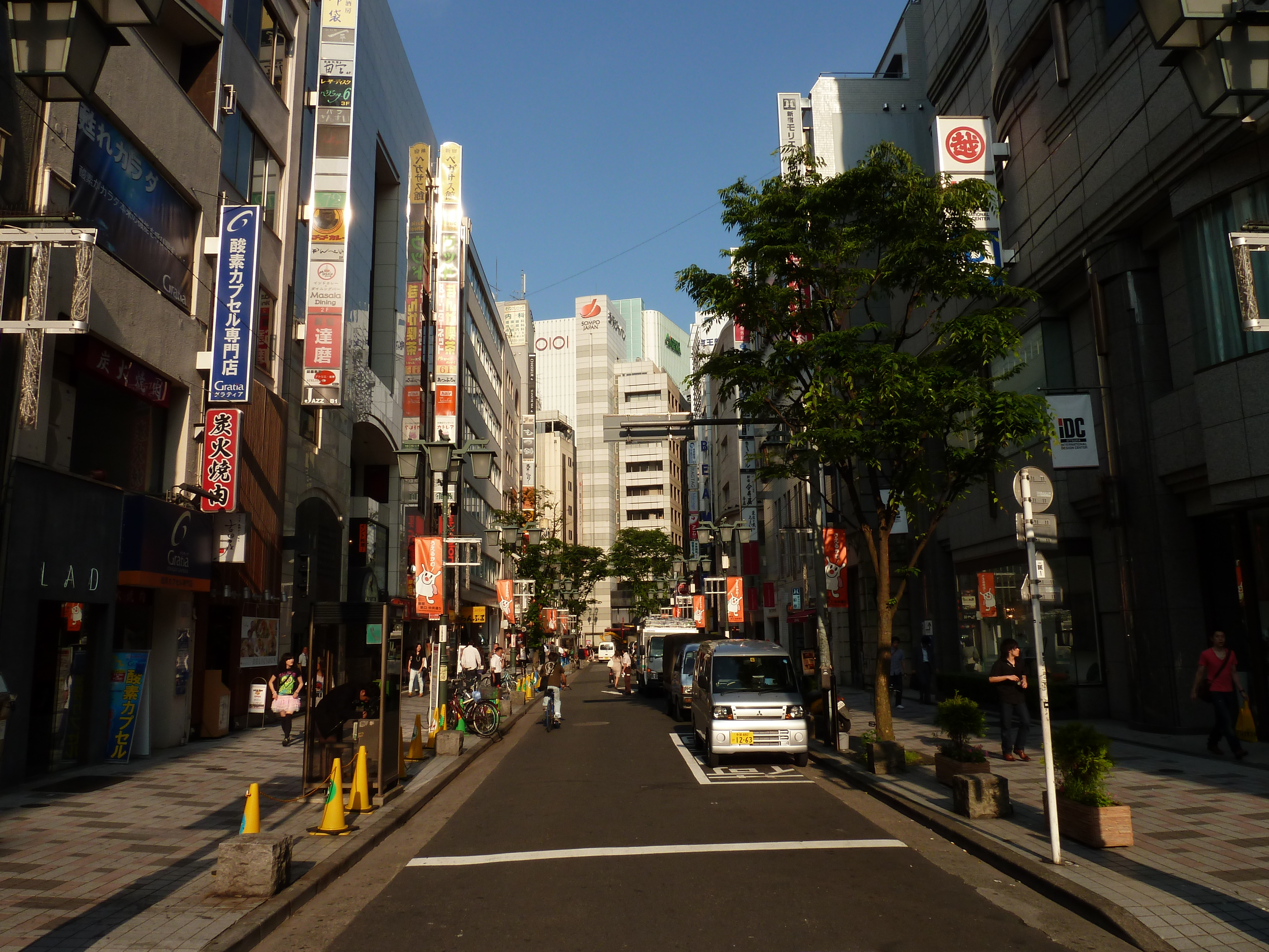 Picture Japan Tokyo Shinjuku 2010-06 70 - Discovery Shinjuku