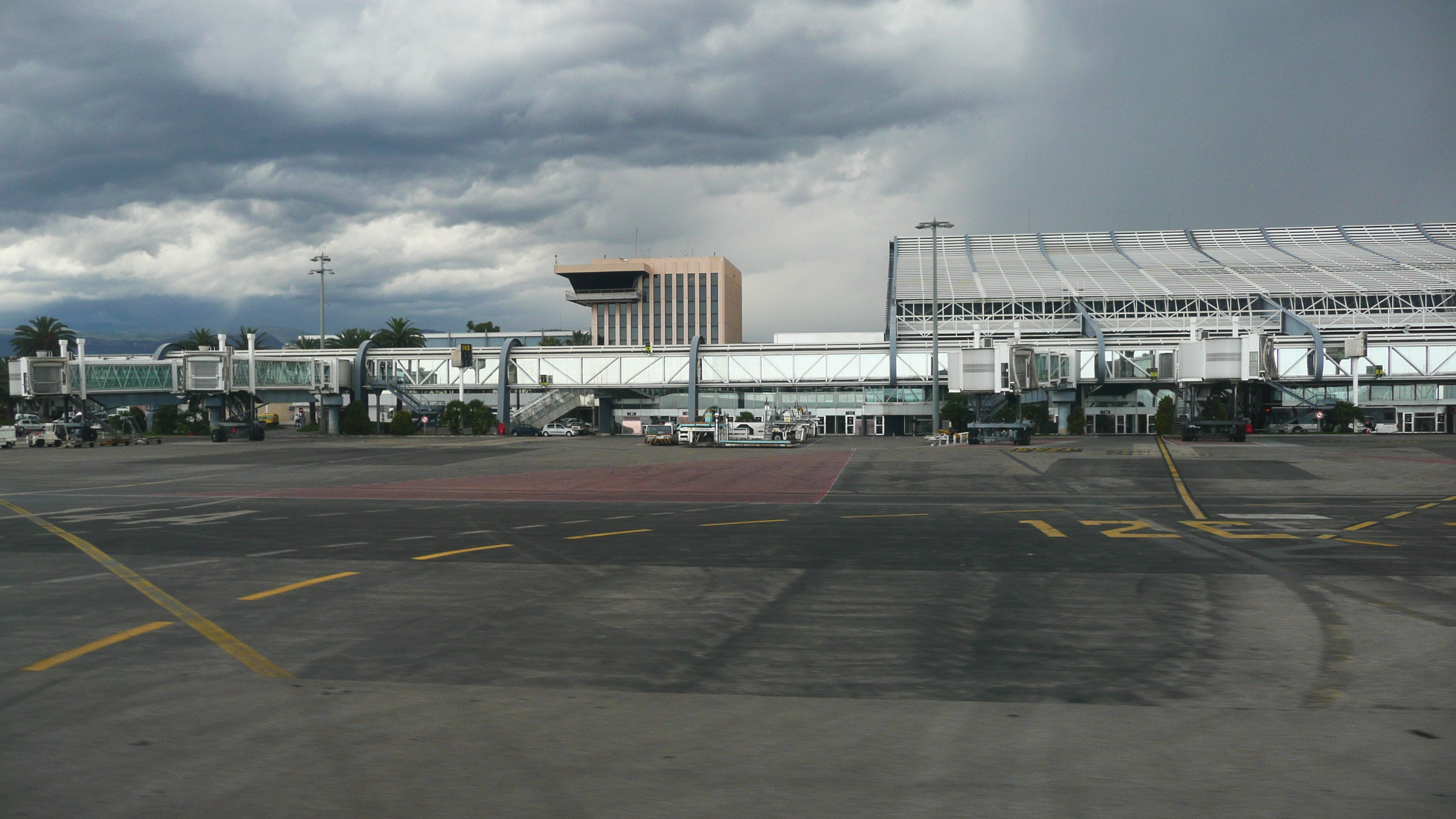 Picture France Nice Airport 2007-07 8 - Center Nice Airport