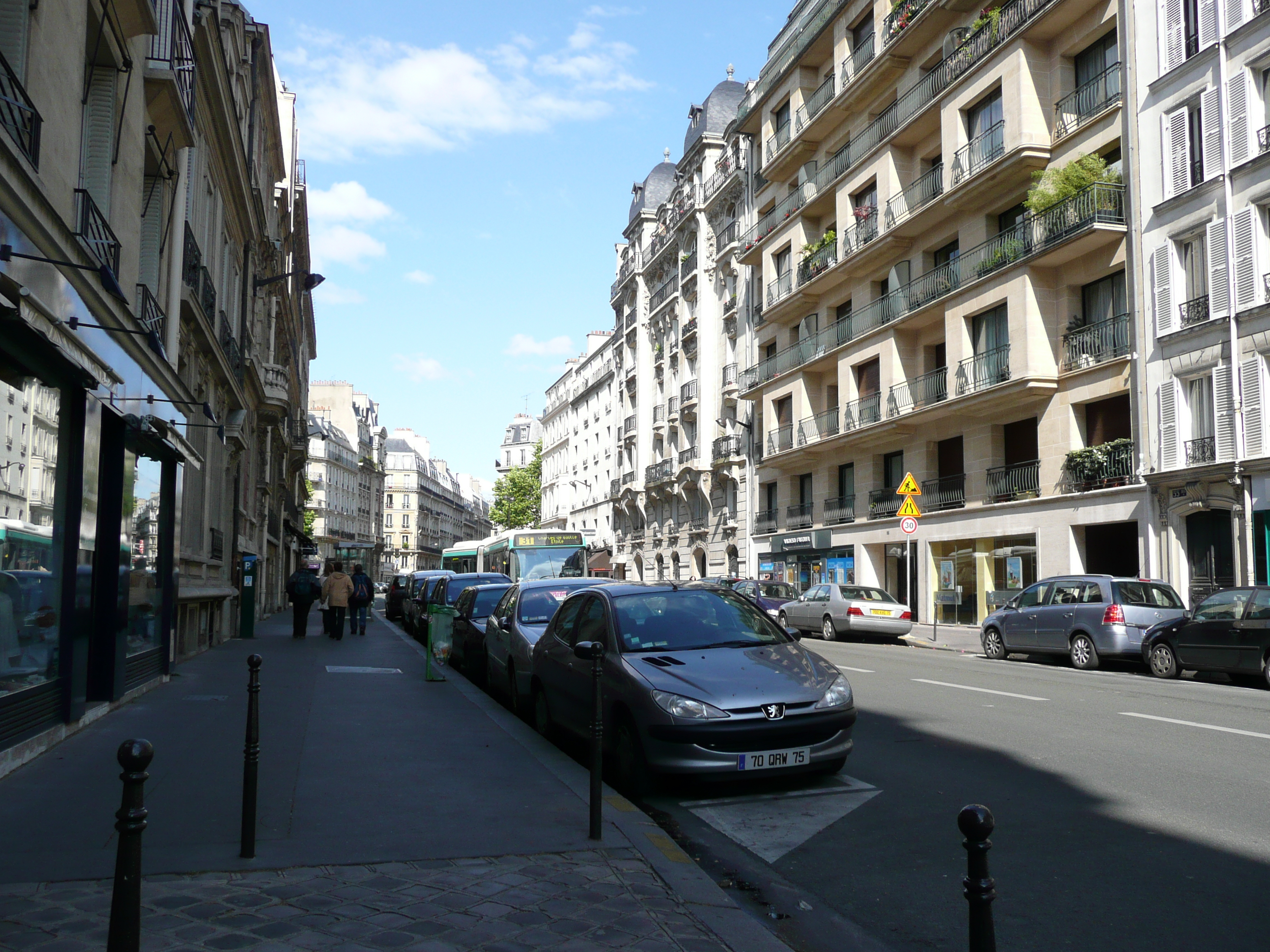 Picture France Paris 17th Arrondissement Rue Jouffroy d'Abbans 2007-05 3 - Center Rue Jouffroy d'Abbans