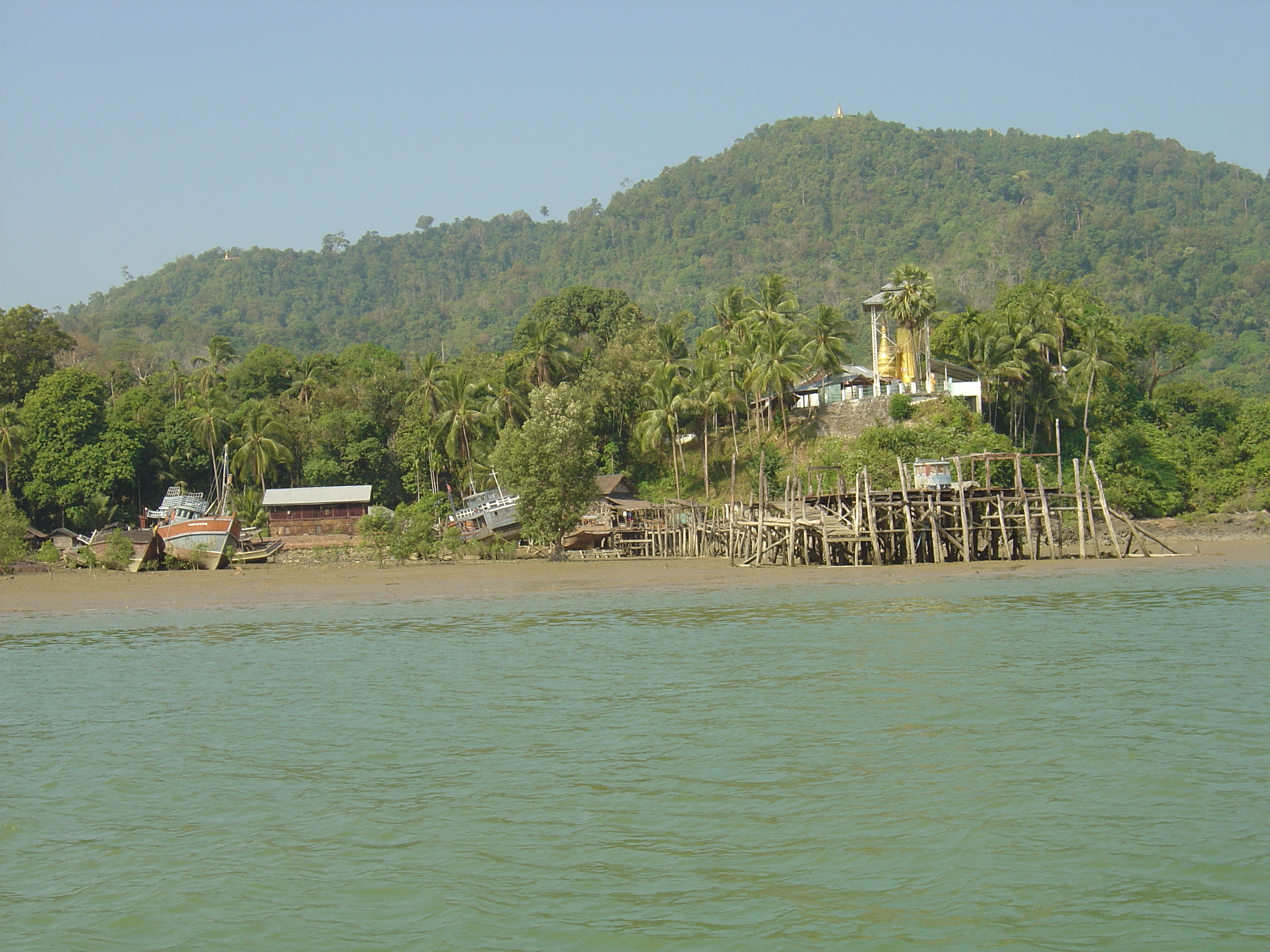 Picture Myanmar Myeik (Mergui) 2005-01 24 - Center Myeik (Mergui)