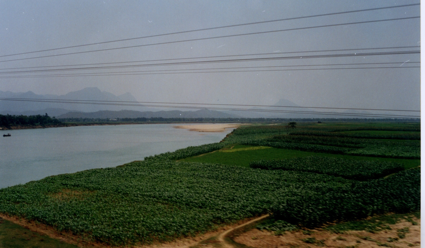 Picture Vietnam 1996-03 82 - Recreation Vietnam