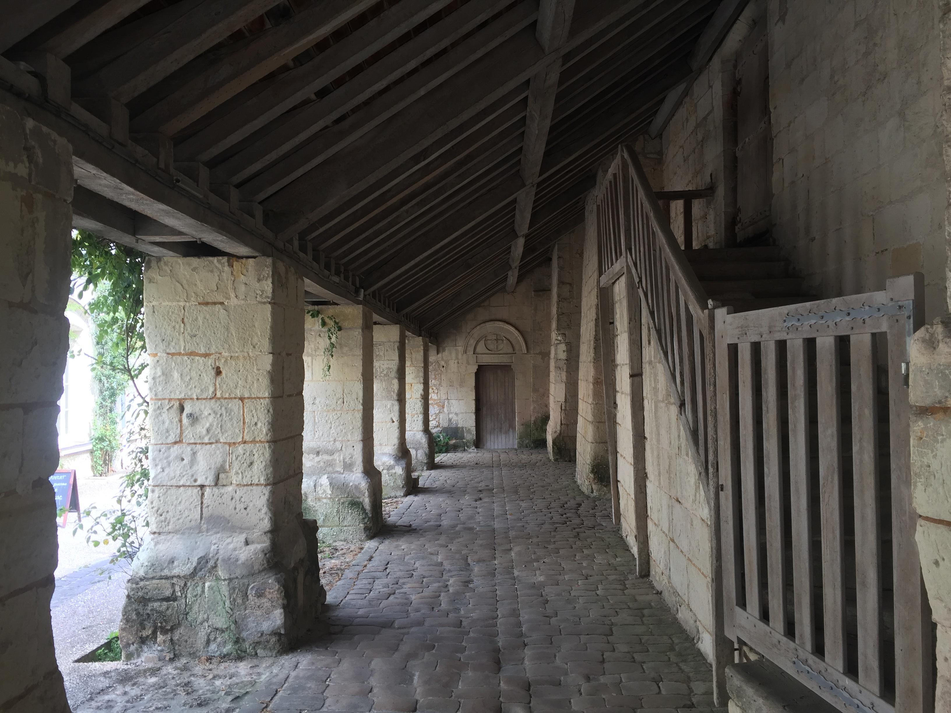 Picture France Abbaye Royale de Fontevraud 2017-08 2 - Tour Abbaye Royale de Fontevraud