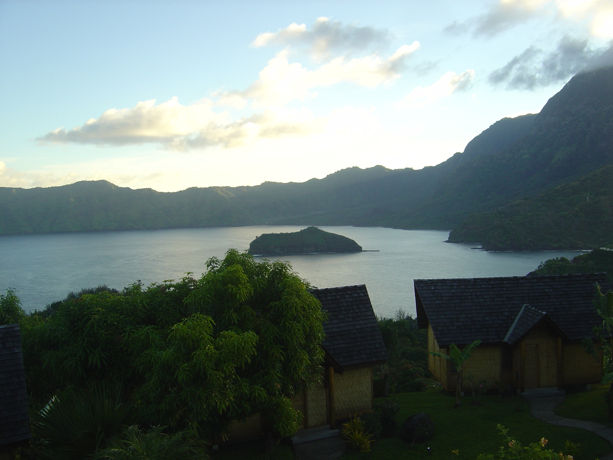 Picture Polynesia Marquises 2006-04 11 - Journey Marquises