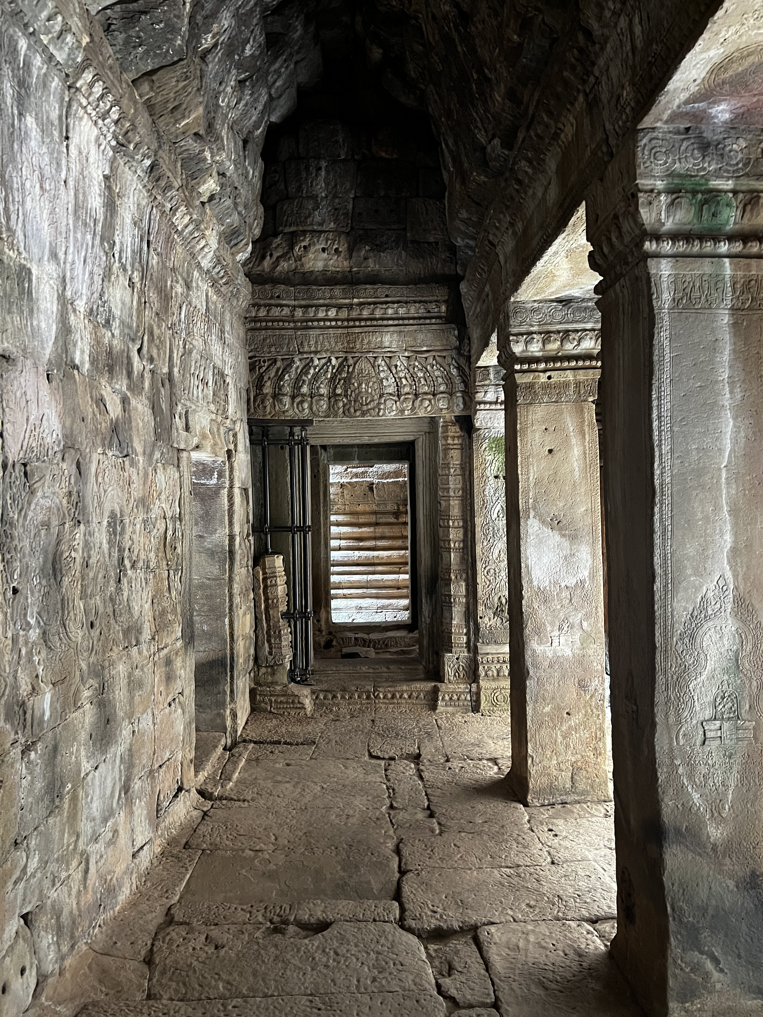 Picture Cambodia Siem Reap Bayon 2023-01 59 - Tour Bayon