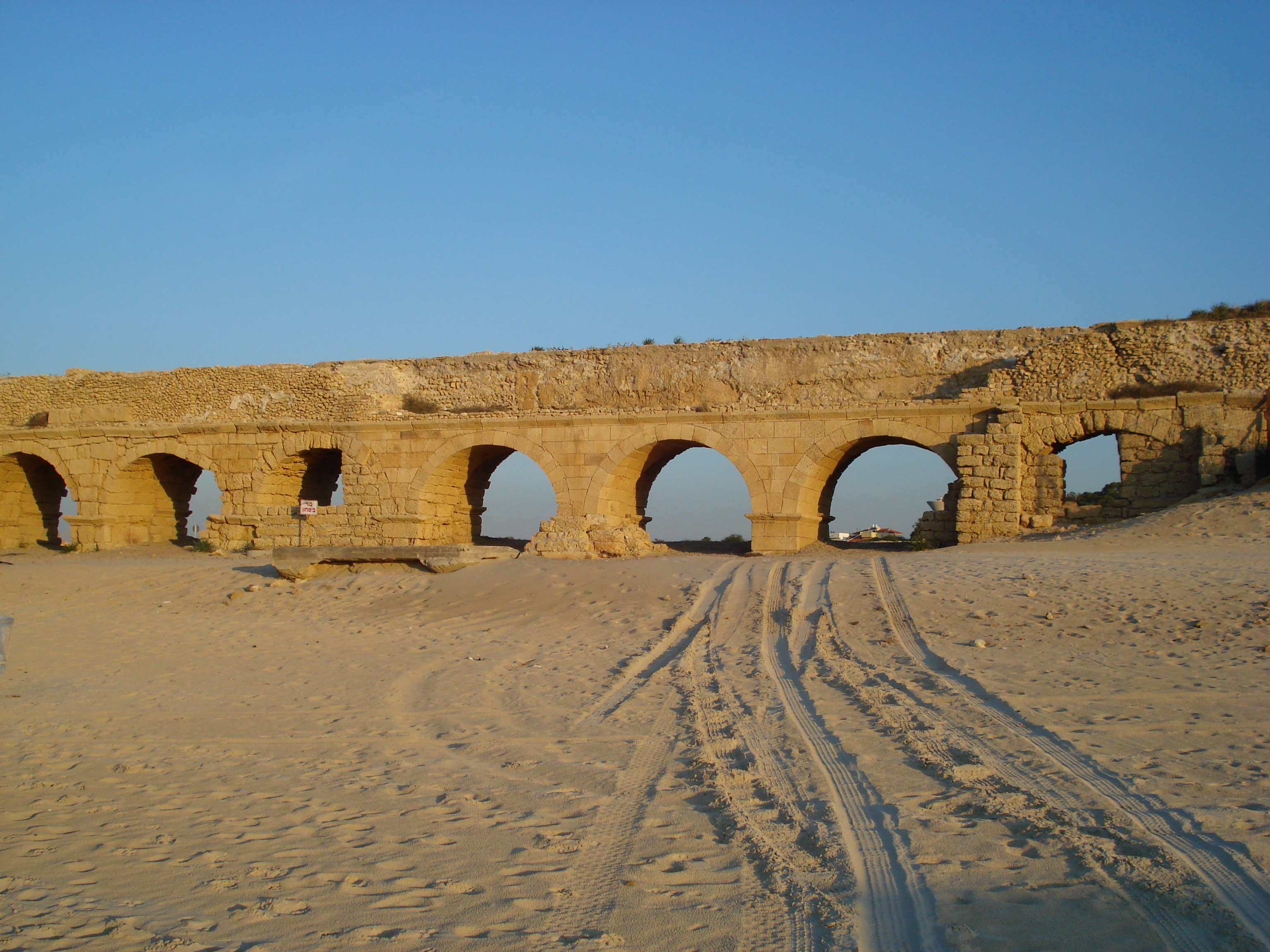 Picture Israel Caesarea 2006-12 93 - Recreation Caesarea