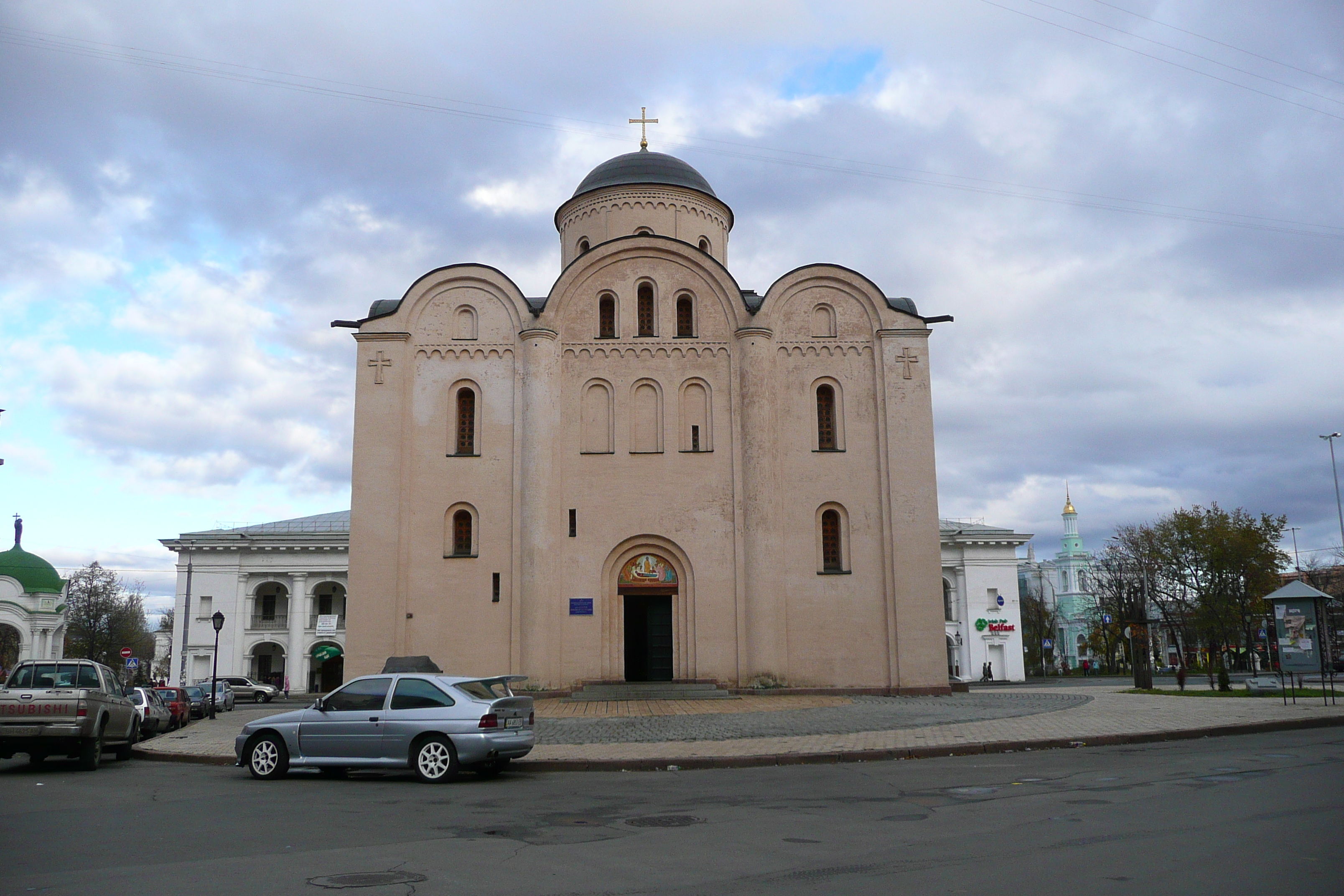 Picture Ukraine Kiev Podil West 2007-11 10 - History Podil West