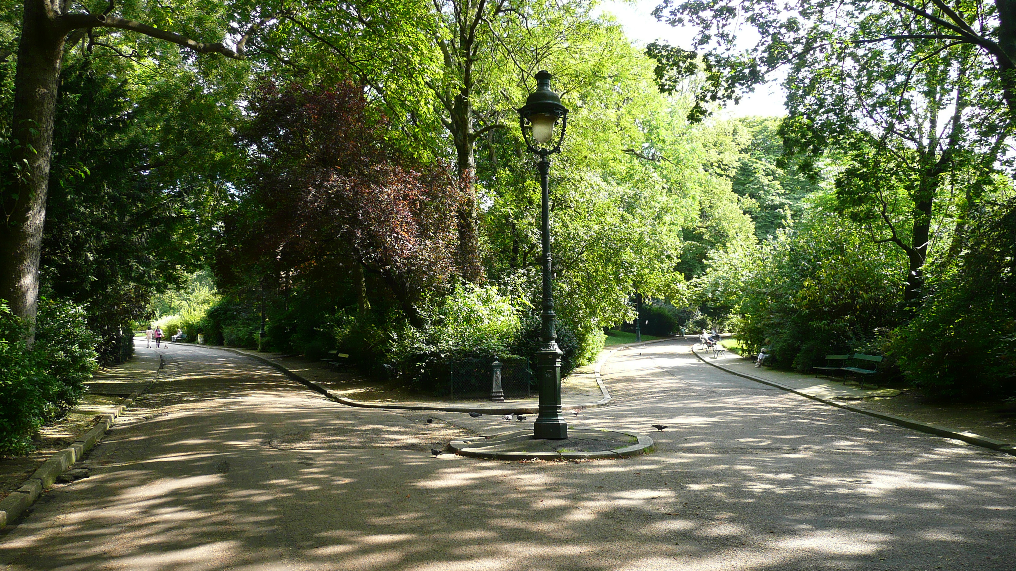 Picture France Paris Parc des Butes Chaumont 2007-08 35 - Around Parc des Butes Chaumont