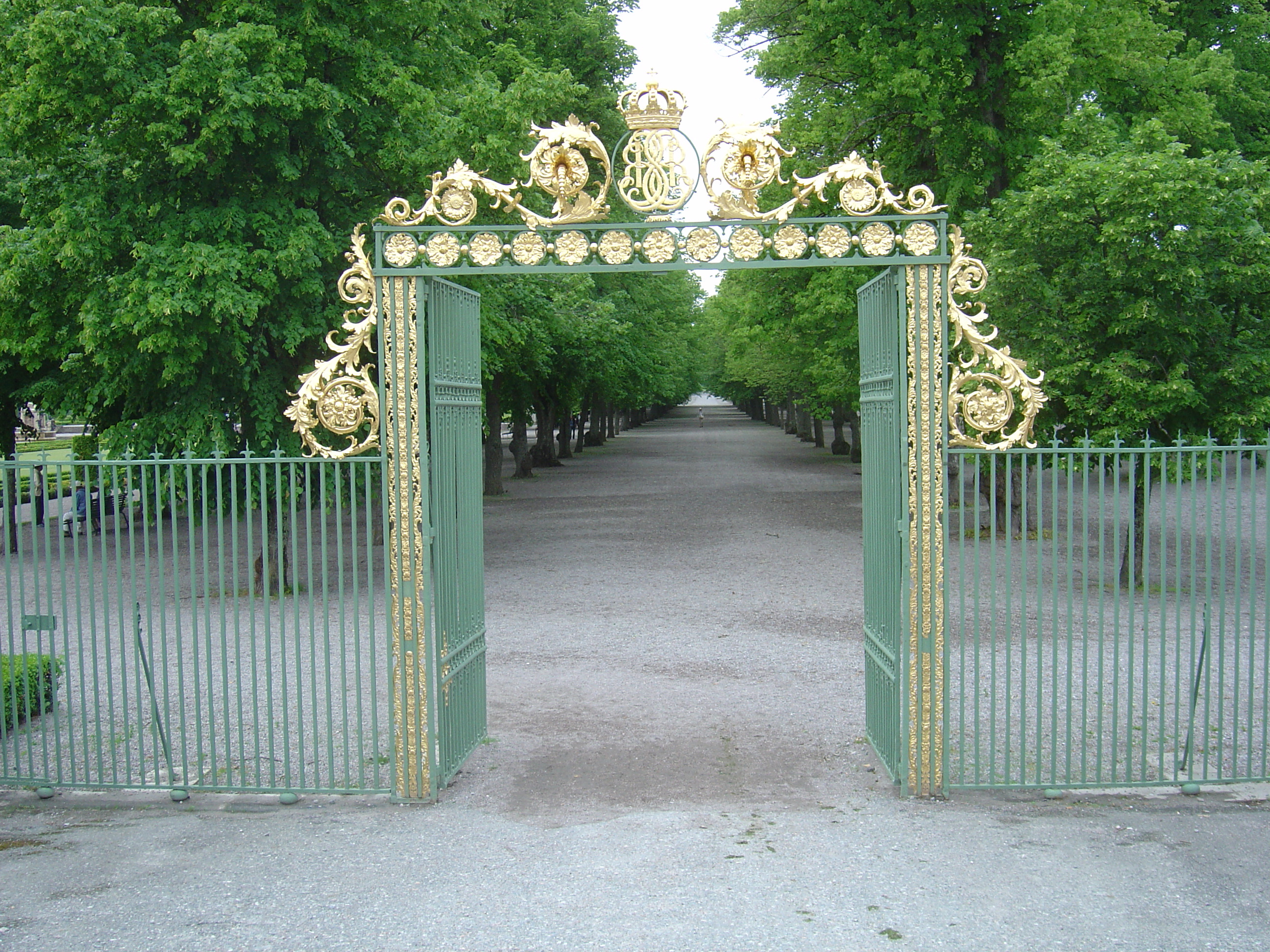 Picture Sweden Drottningholm 2005-06 16 - Center Drottningholm