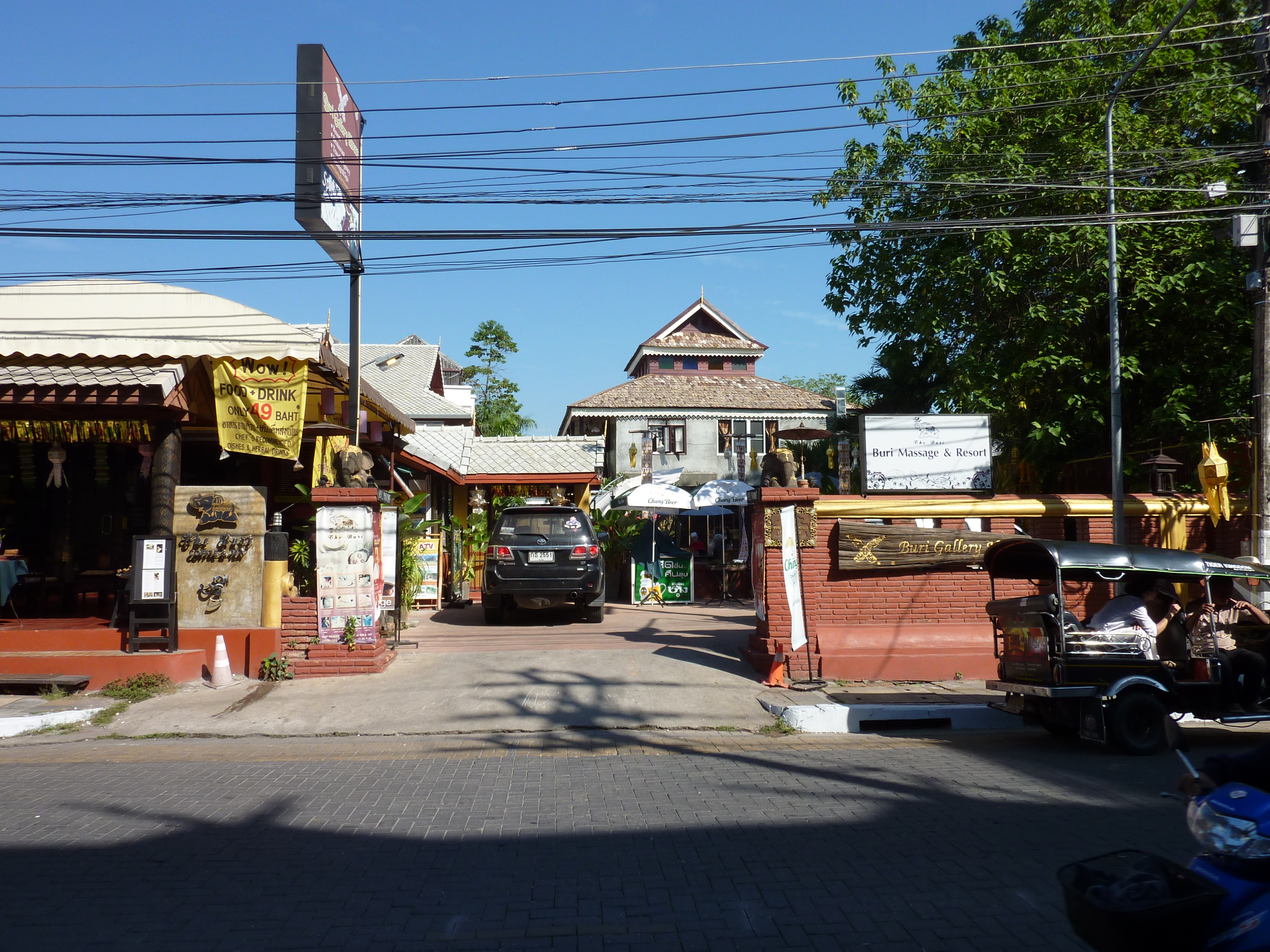 Picture Thailand Chiang Mai Rachadamnoen road 2009-12 42 - History Rachadamnoen road