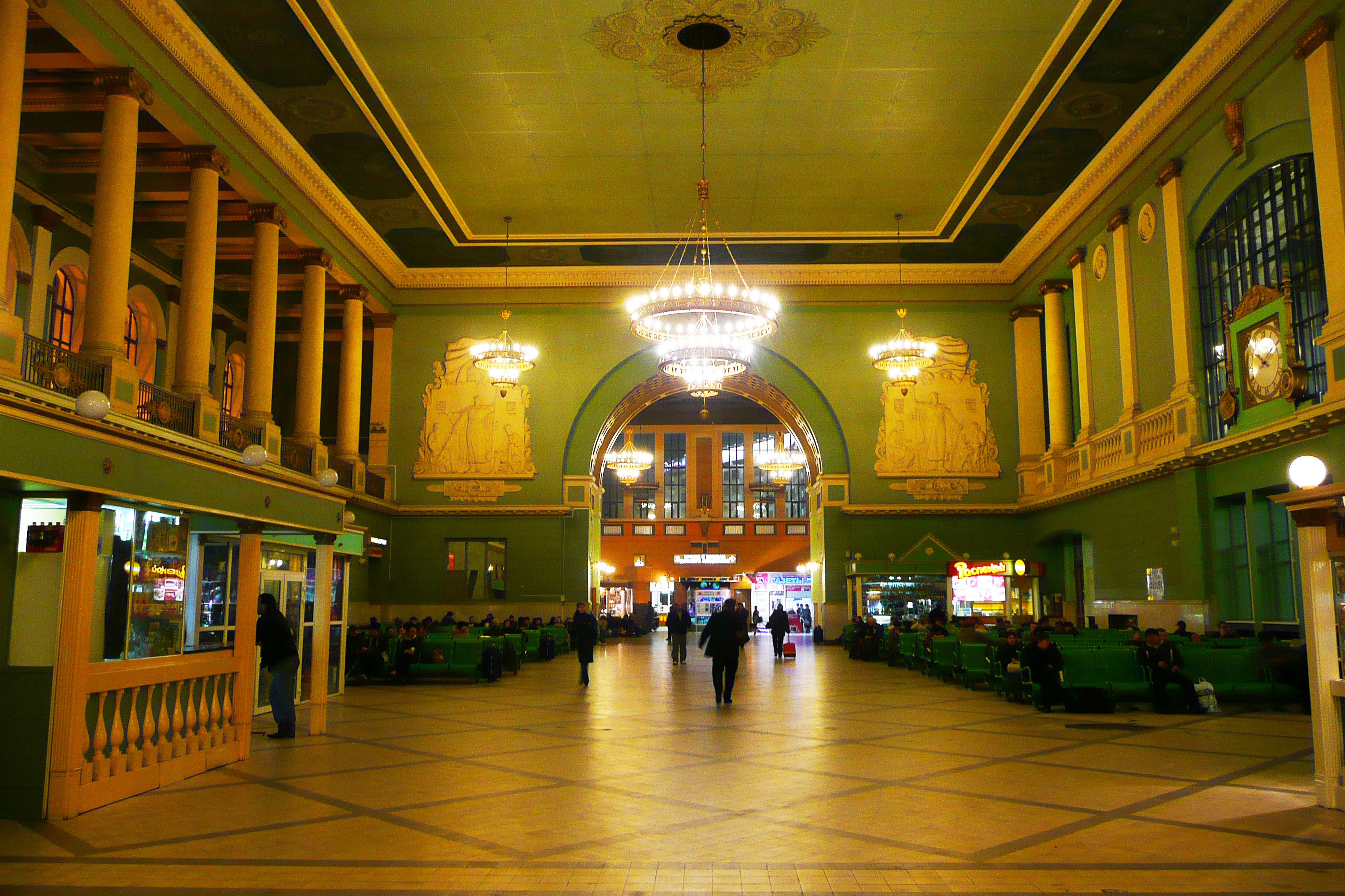 Picture Russia Moscow Kievska Train Station 2007-11 3 - Recreation Kievska Train Station