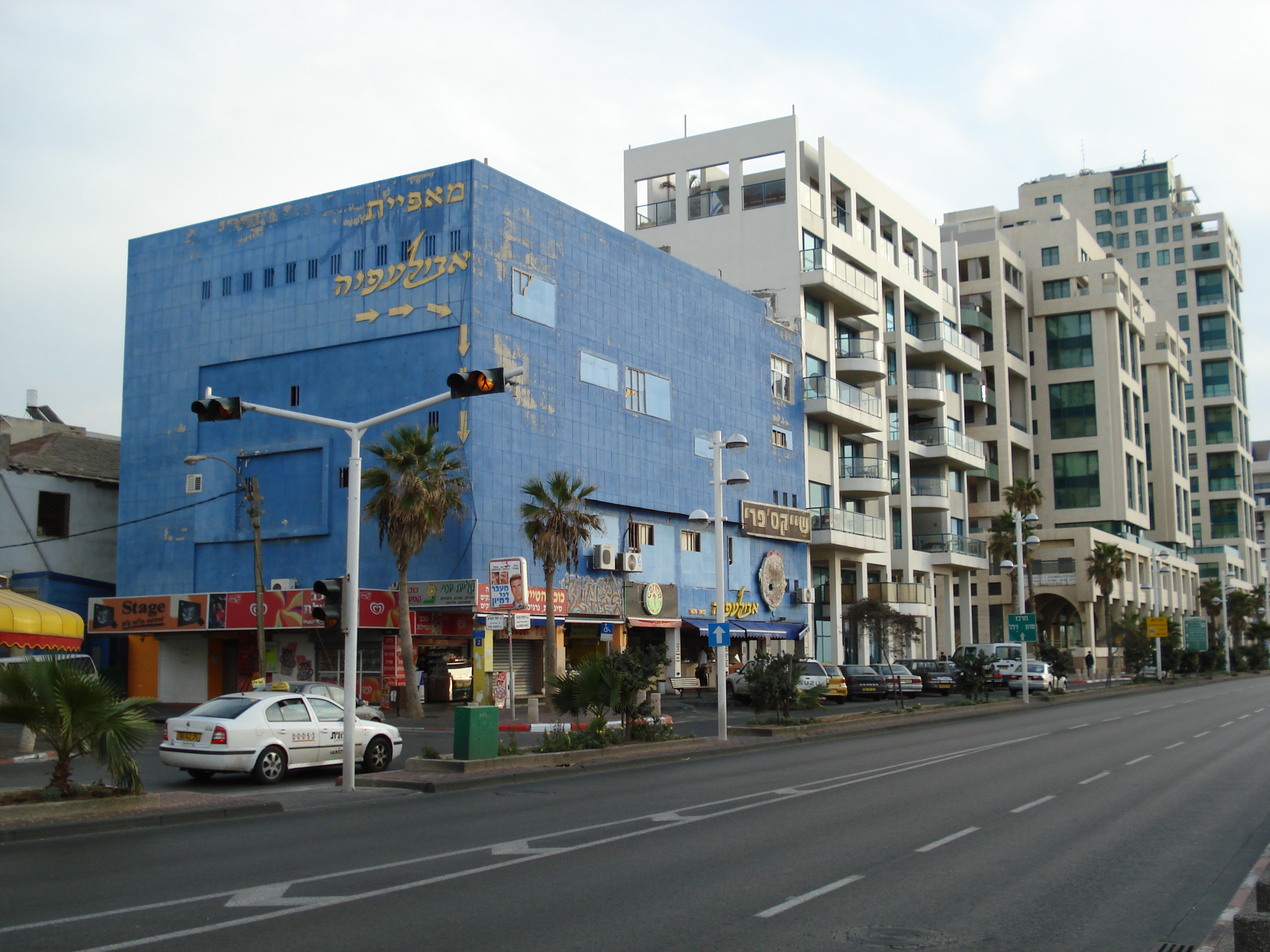 Picture Israel Tel Aviv Tel Aviv Sea Shore 2006-12 207 - Around Tel Aviv Sea Shore