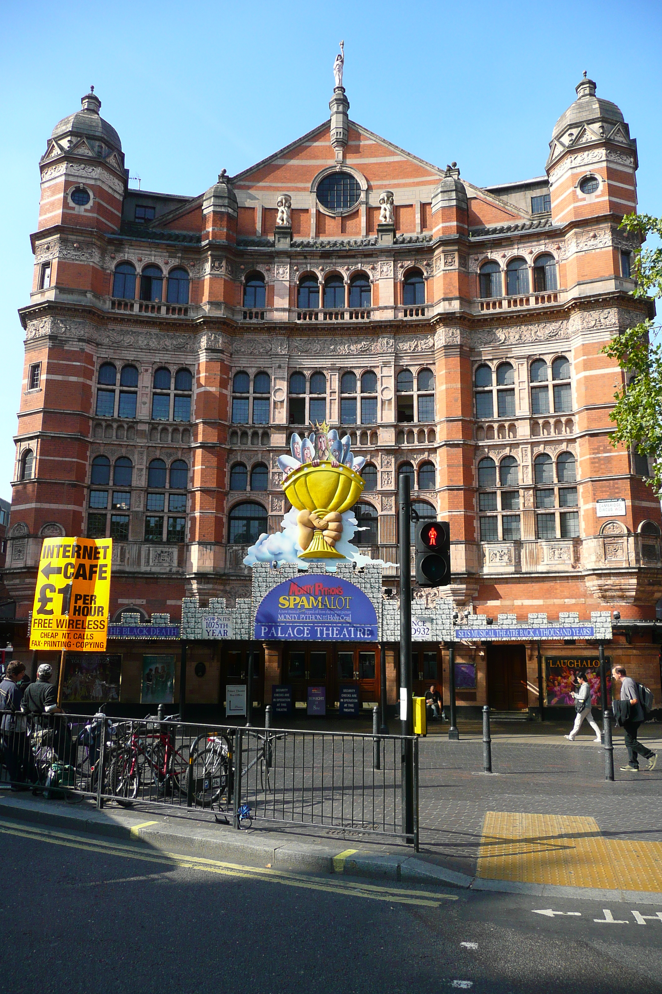 Picture United Kingdom London Shaftesbury Avenue 2007-09 57 - Tour Shaftesbury Avenue