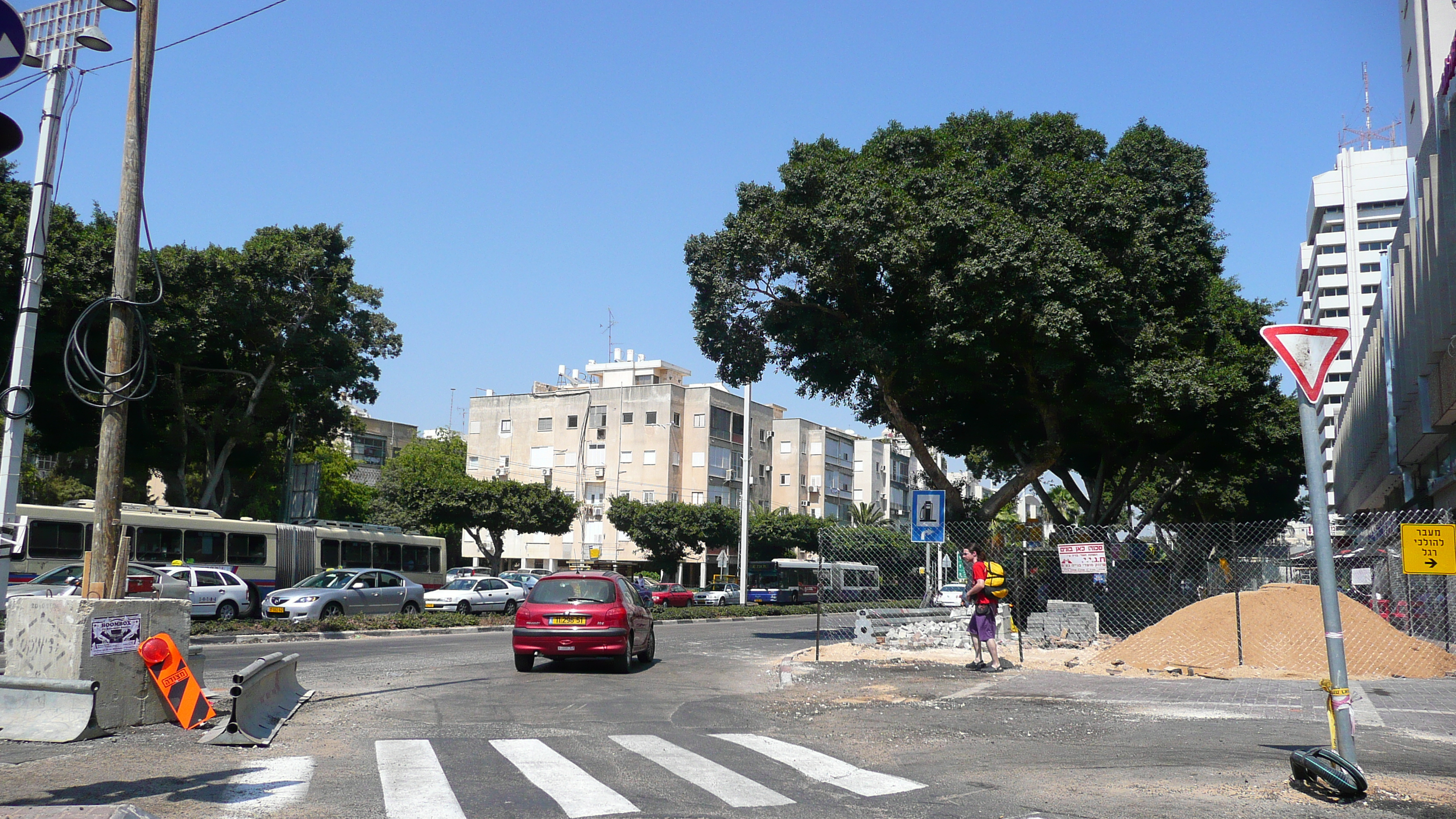 Picture Israel Tel Aviv Ibn Gvirol Street 2007-06 62 - Journey Ibn Gvirol Street