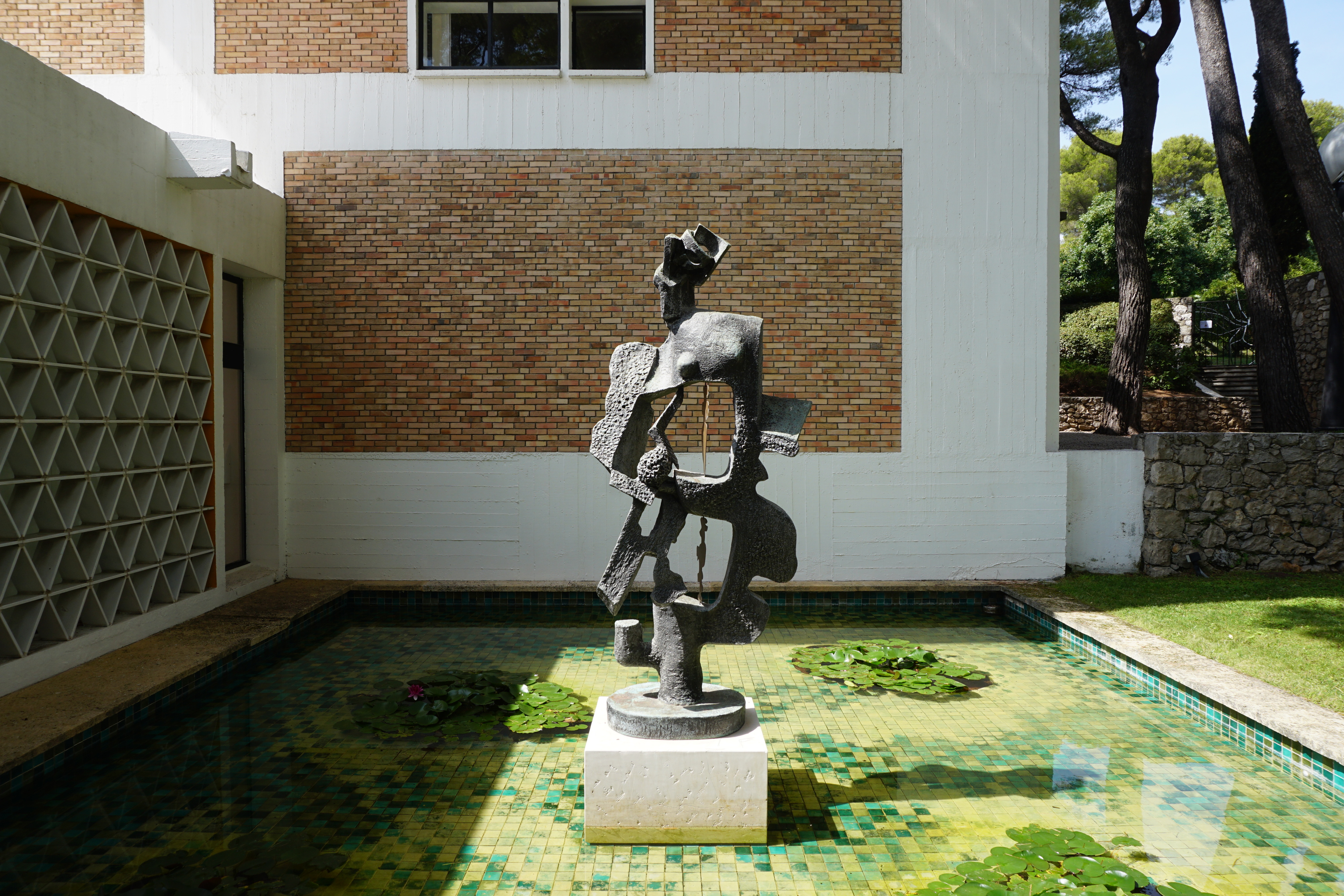 Picture France Saint Paul de Vence Fondation Maeght 2017-08 56 - Tours Fondation Maeght