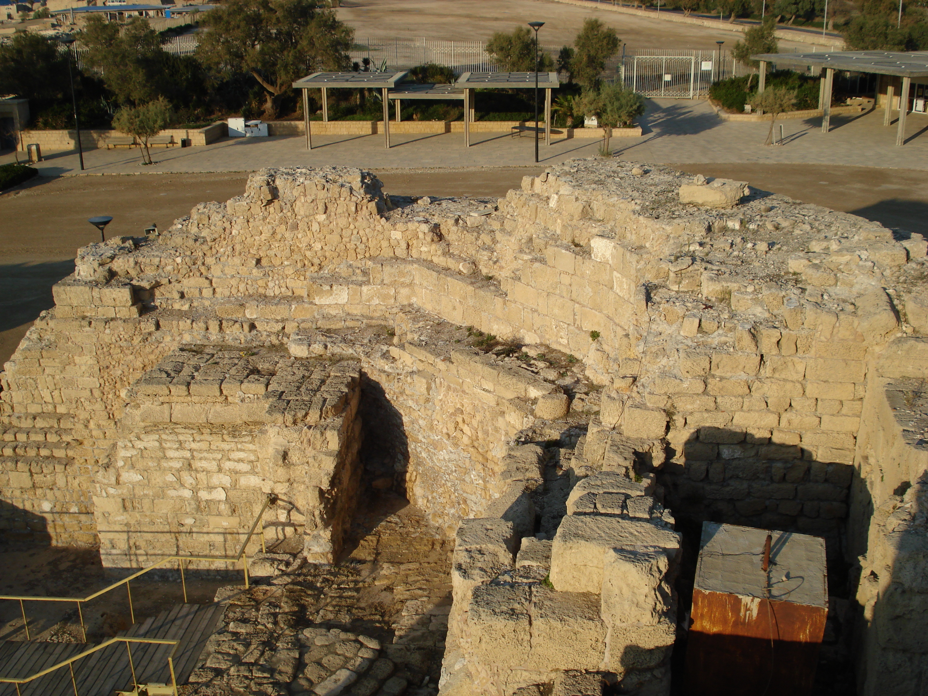 Picture Israel Caesarea 2006-12 161 - Recreation Caesarea