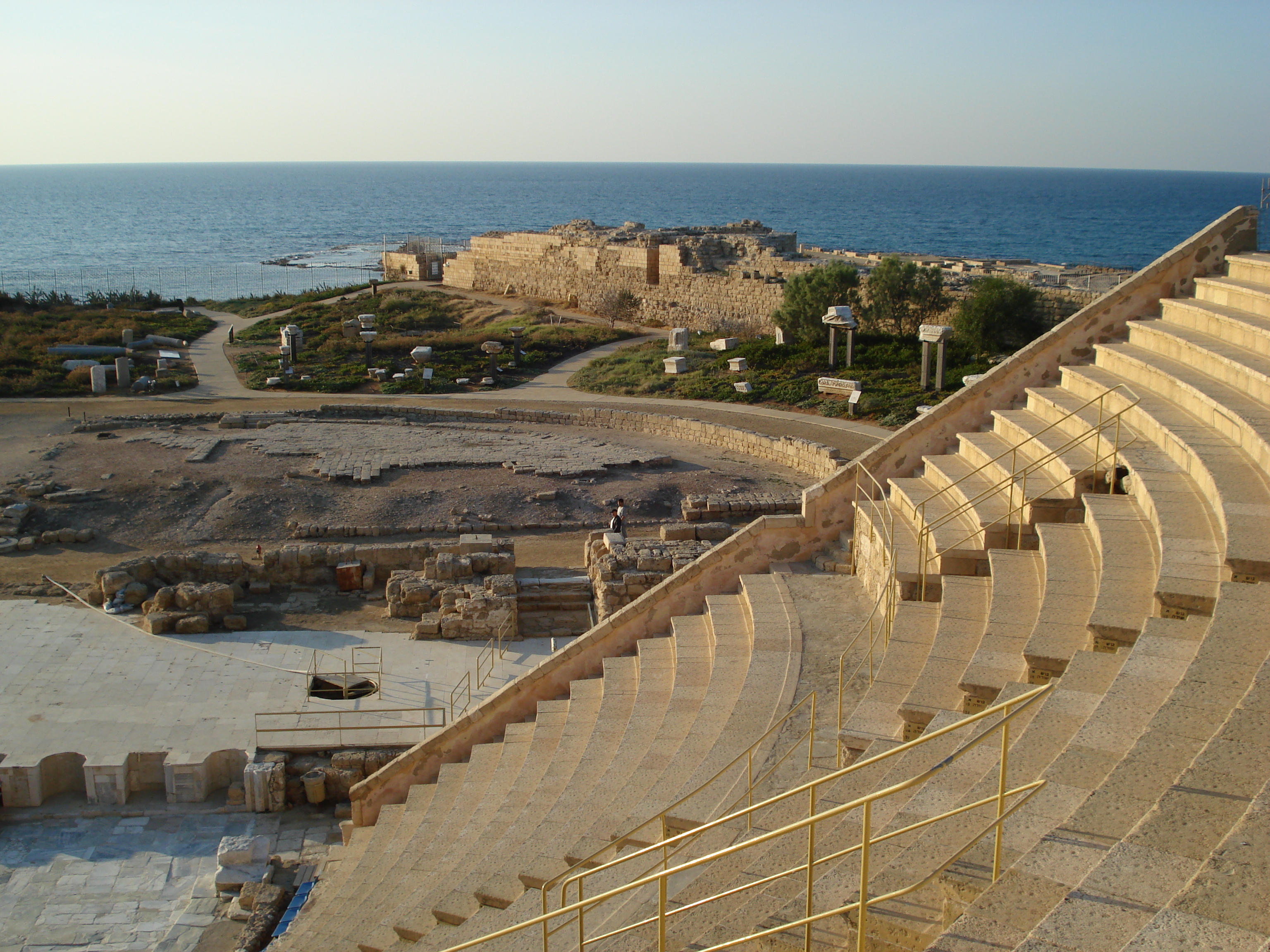 Picture Israel Caesarea 2006-12 170 - Recreation Caesarea