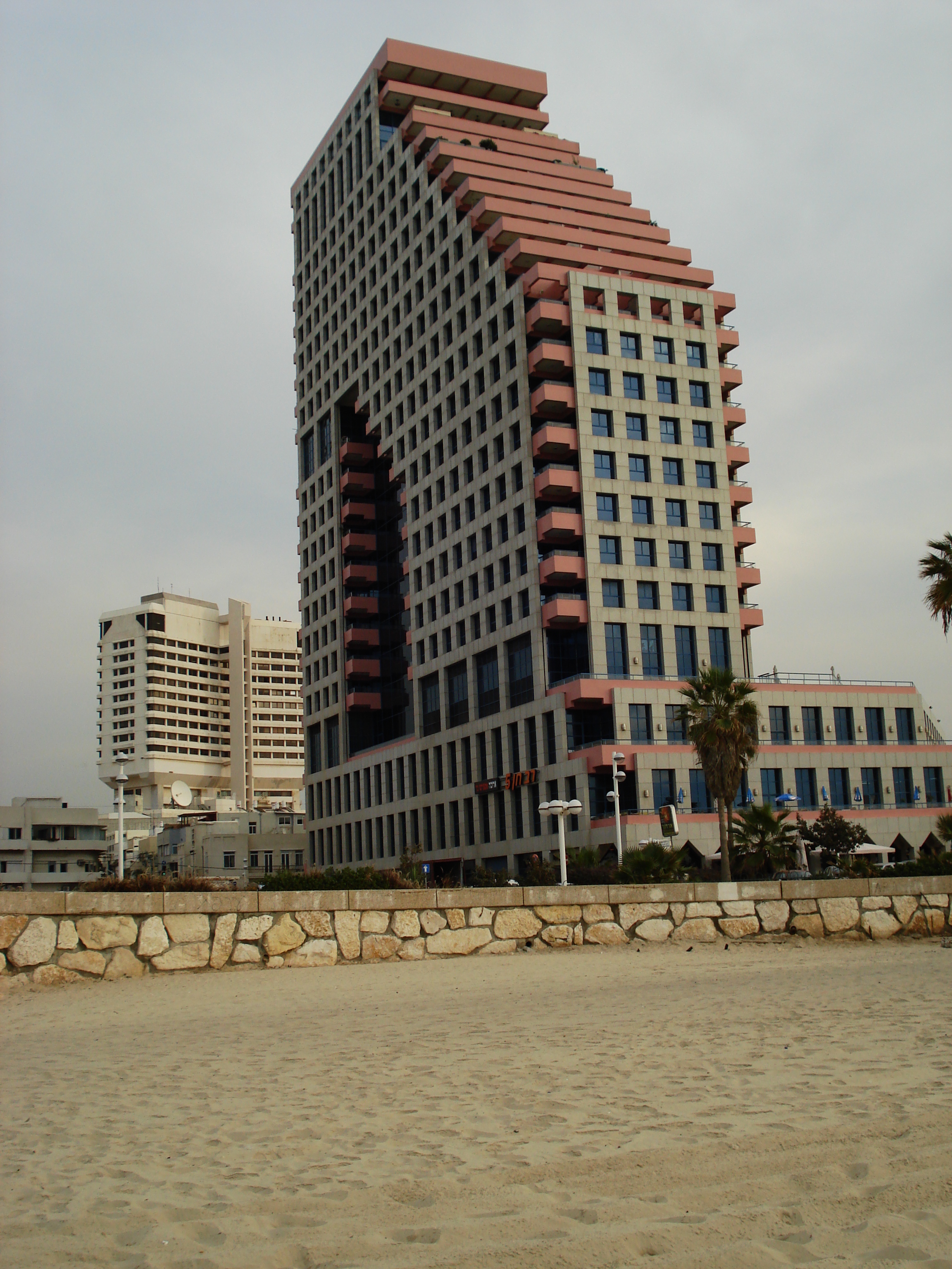 Picture Israel Tel Aviv Tel Aviv Sea Shore 2006-12 153 - Center Tel Aviv Sea Shore