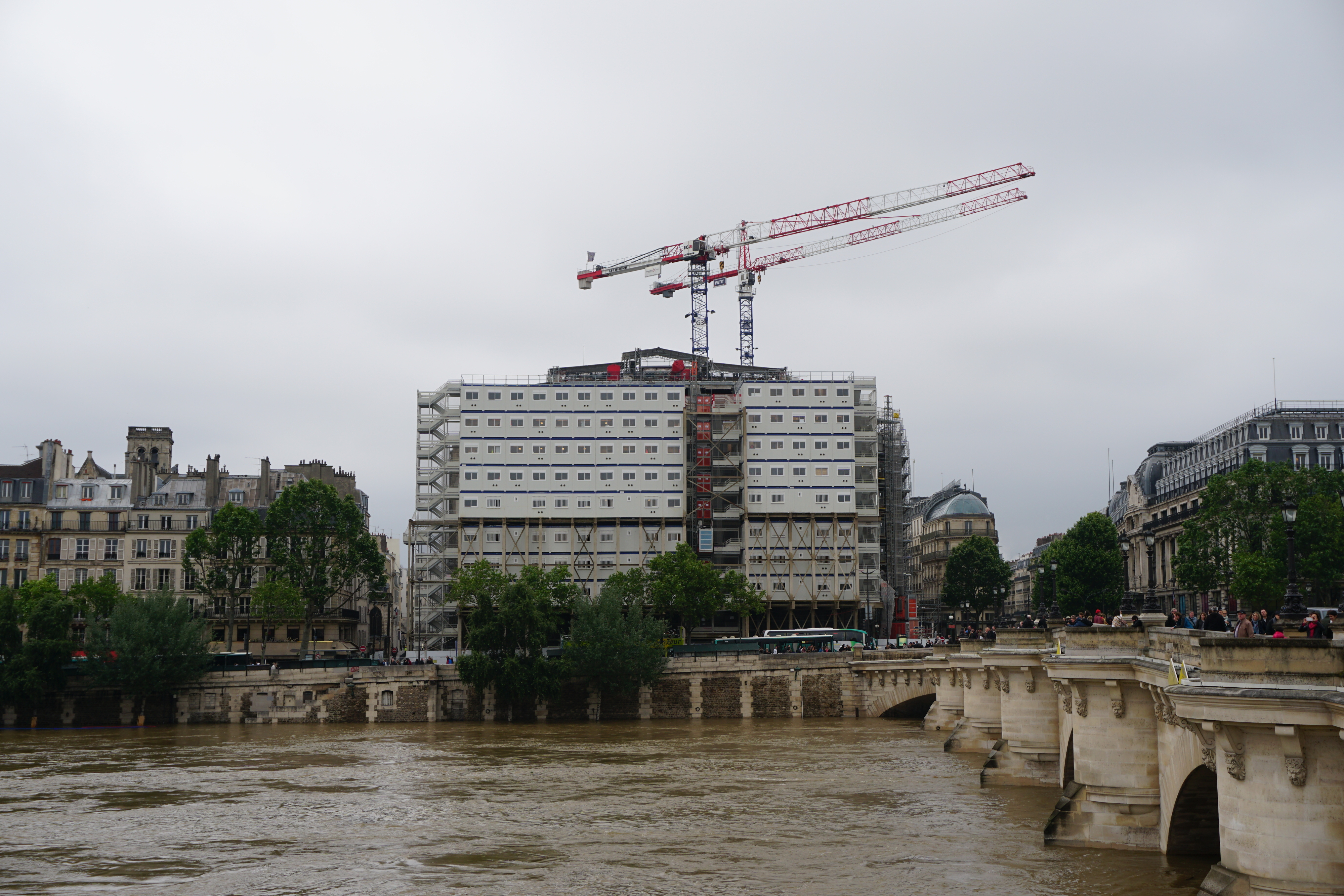 Picture France Paris Seine river 2016-06 64 - Recreation Seine river