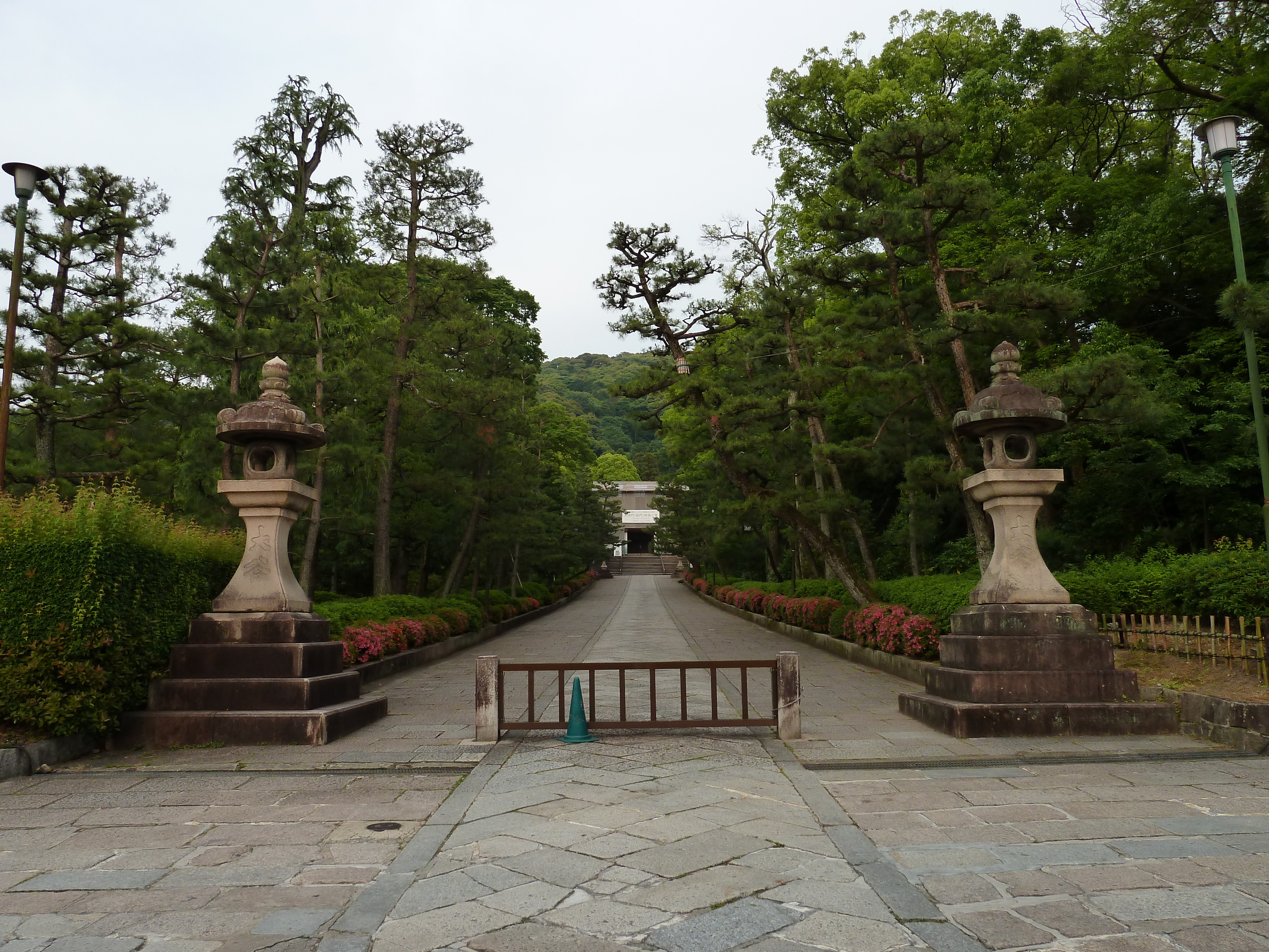 Picture Japan Kyoto Yasaka Shrine 2010-06 9 - Recreation Yasaka Shrine