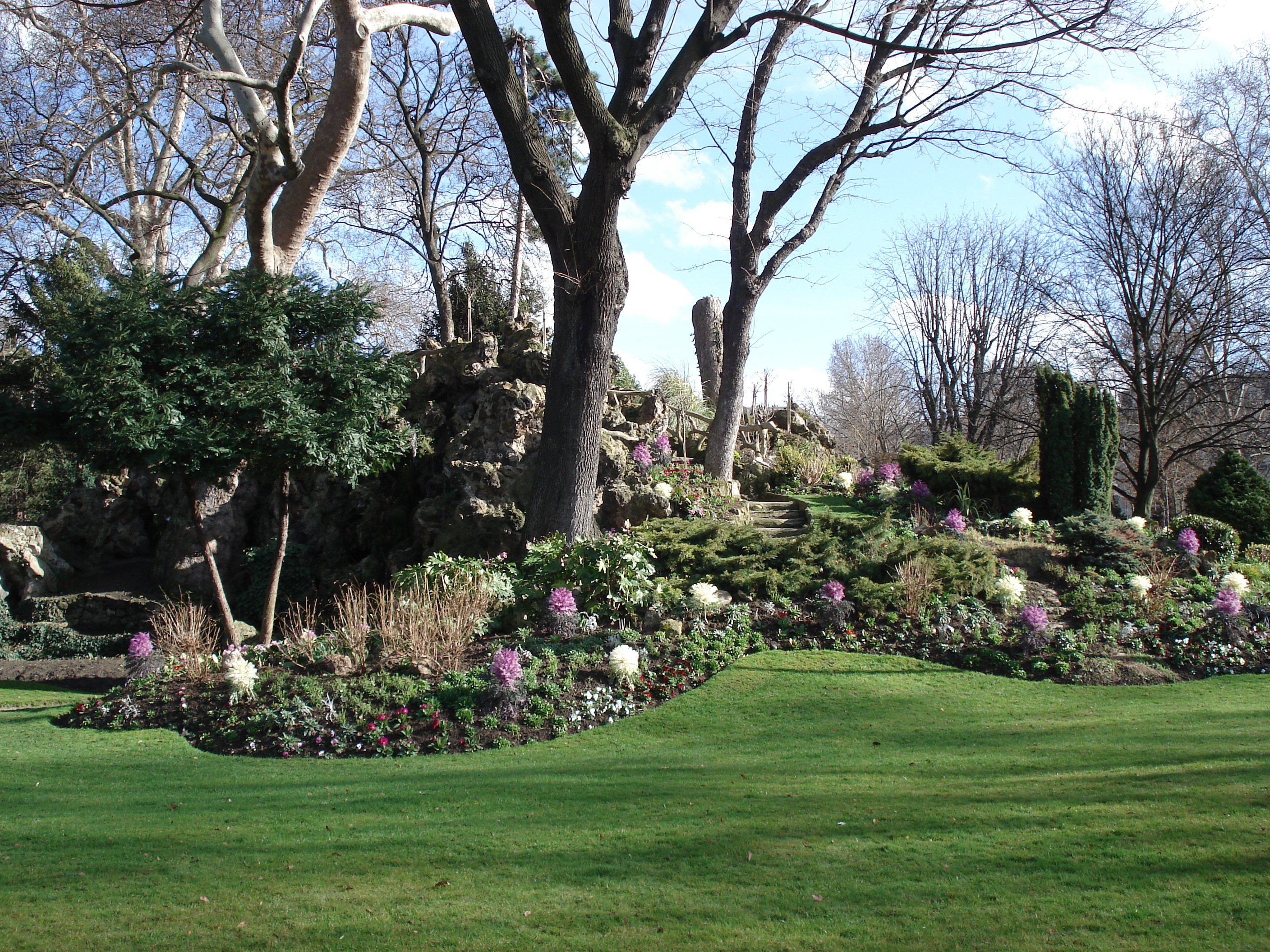 Picture France Paris Monceau Garden 2006-03 24 - Discovery Monceau Garden