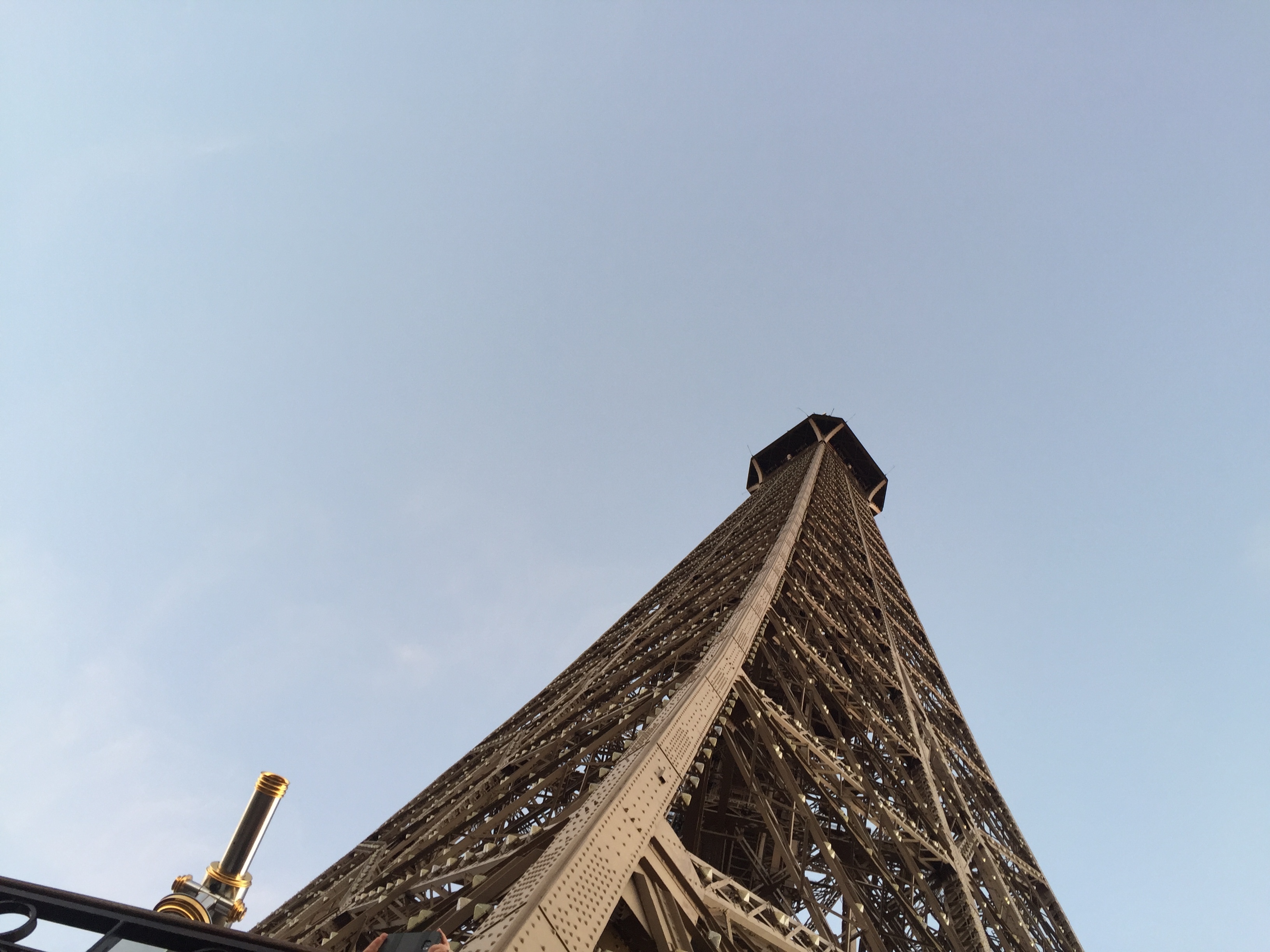 Picture France Paris Eiffel tower 2015-11 43 - Center Eiffel tower