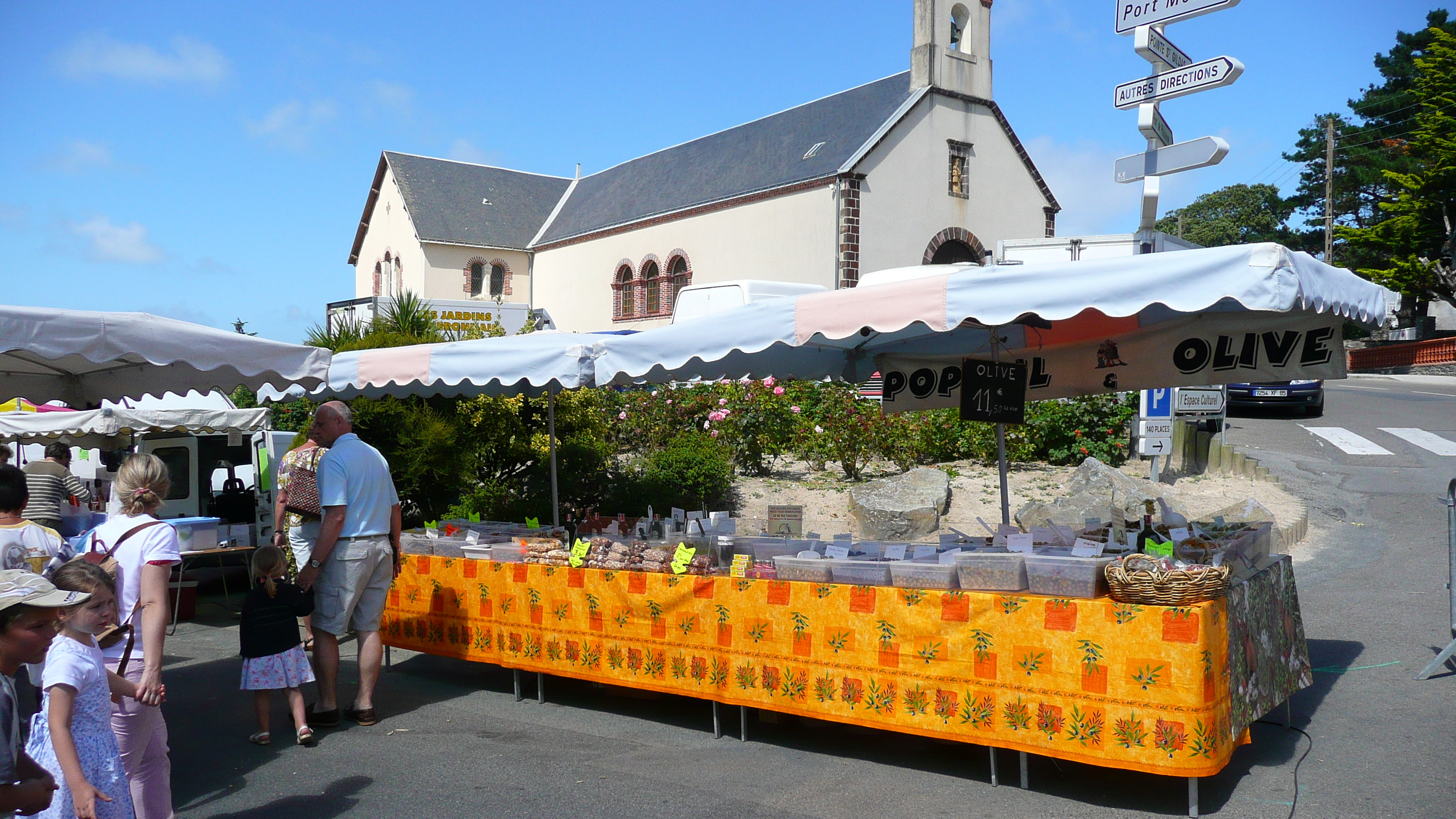 Picture France Prefailles Market in Prefailles 2007-07 7 - Around Market in Prefailles