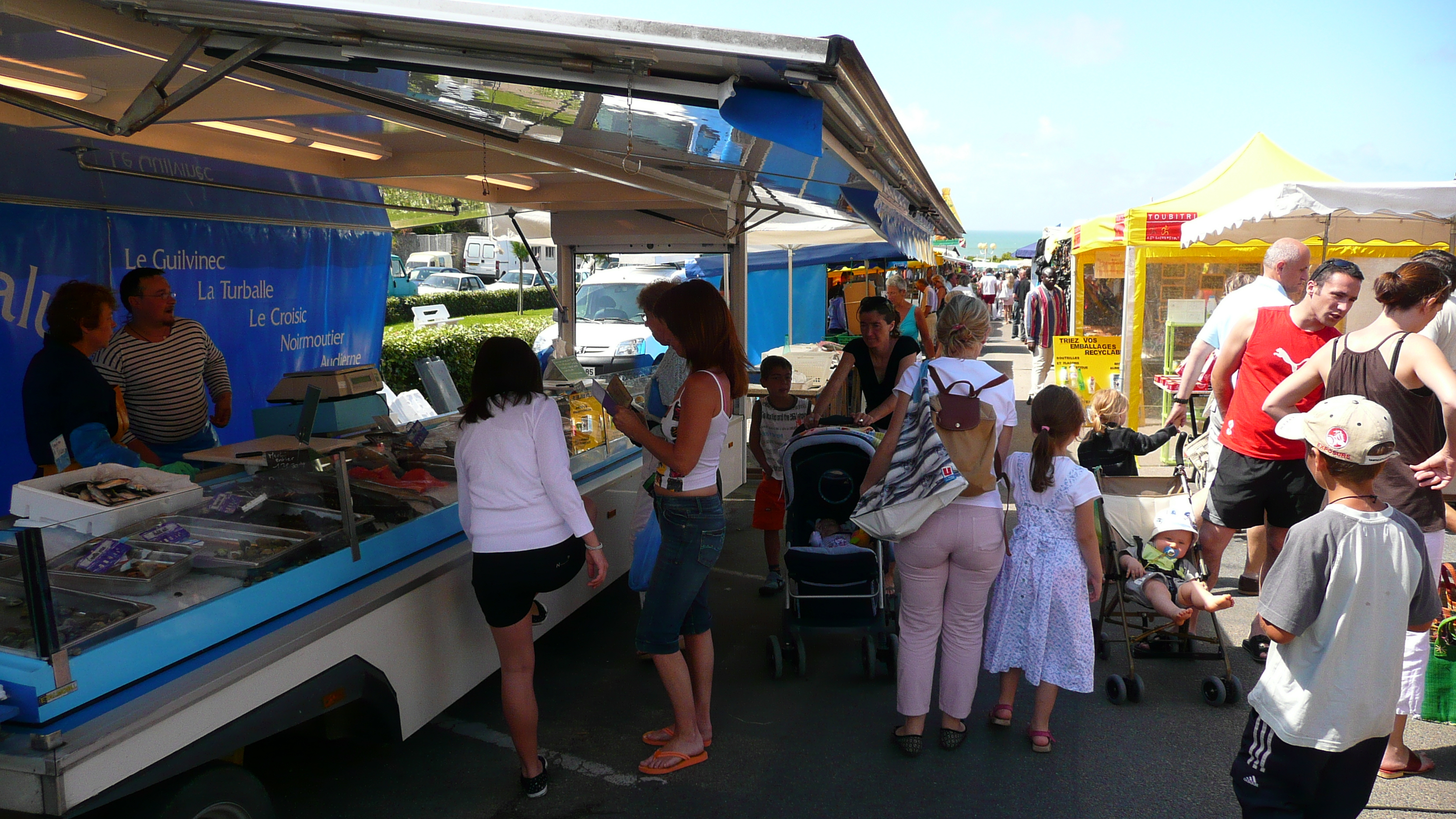 Picture France Prefailles Market in Prefailles 2007-07 4 - Center Market in Prefailles