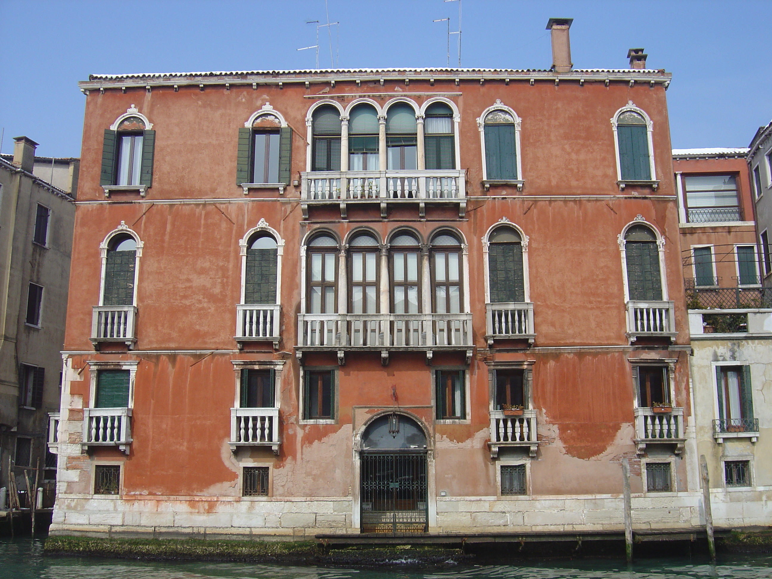 Picture Italy Venice 2005-03 46 - Discovery Venice