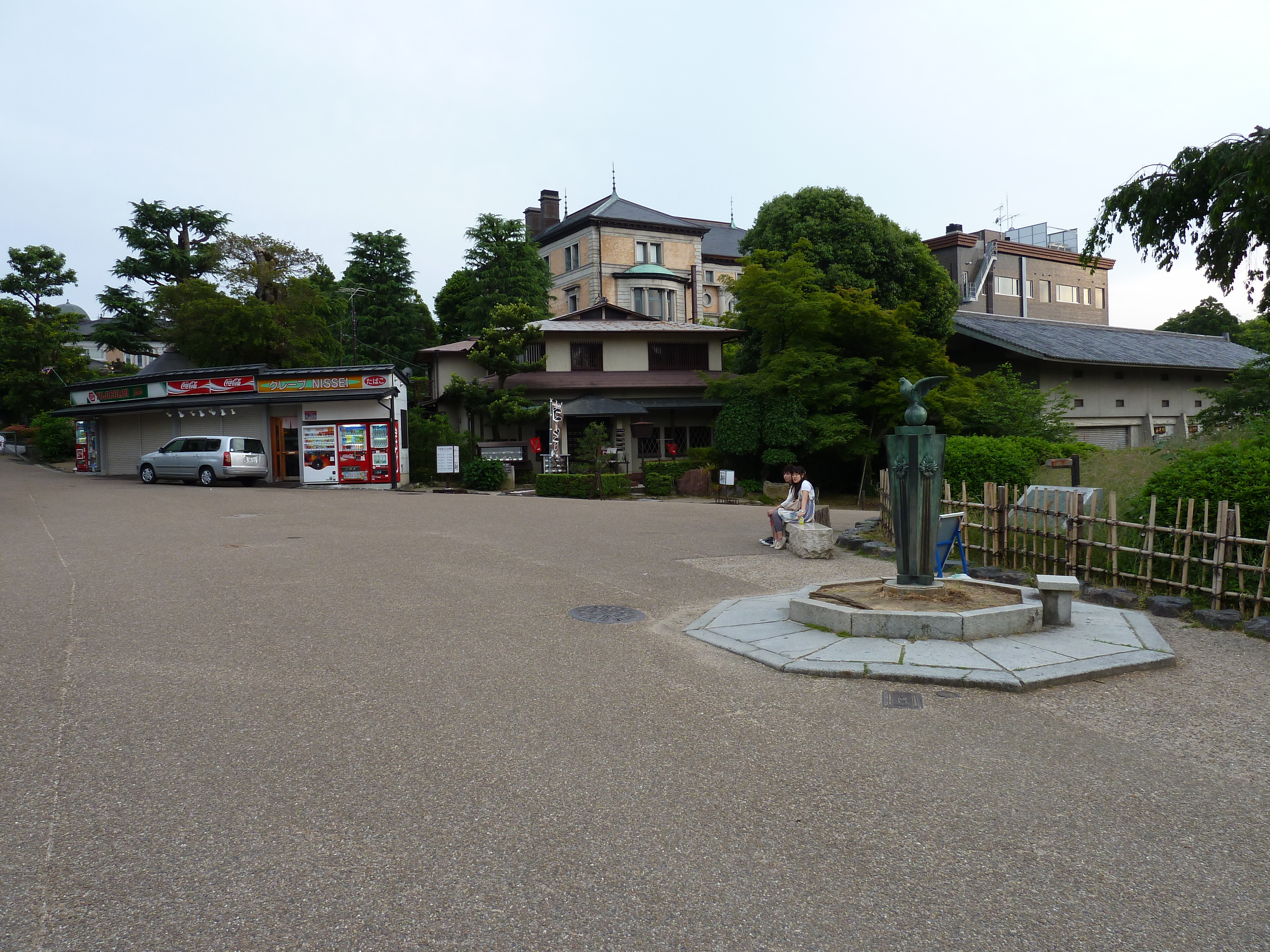 Picture Japan Kyoto Yasaka Shrine 2010-06 4 - Discovery Yasaka Shrine