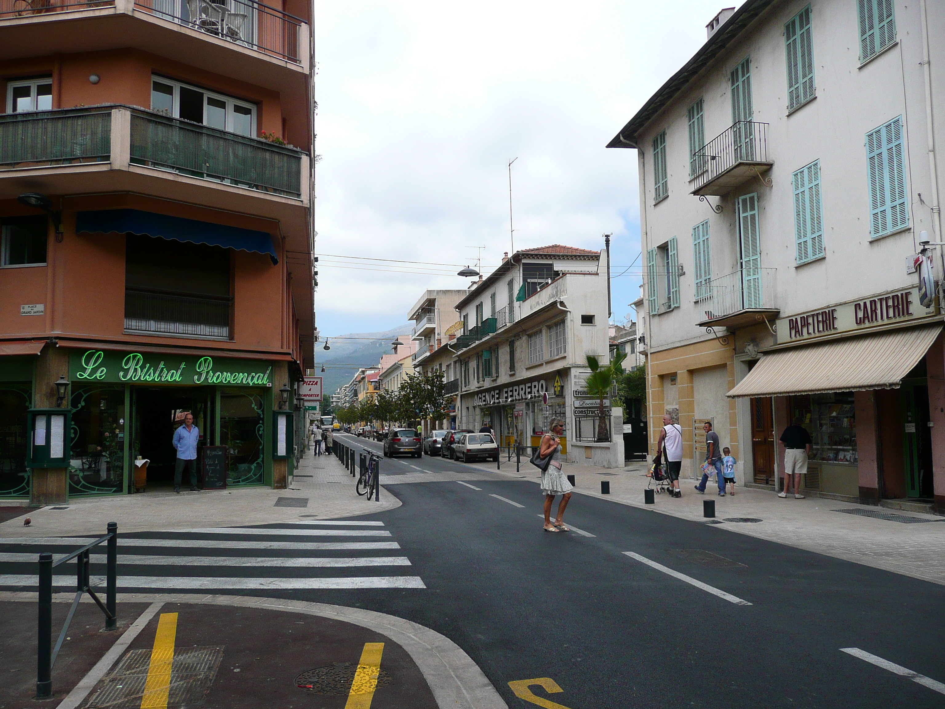 Picture France Vence Place du Grand Jardin 2007-07 4 - Center Place du Grand Jardin