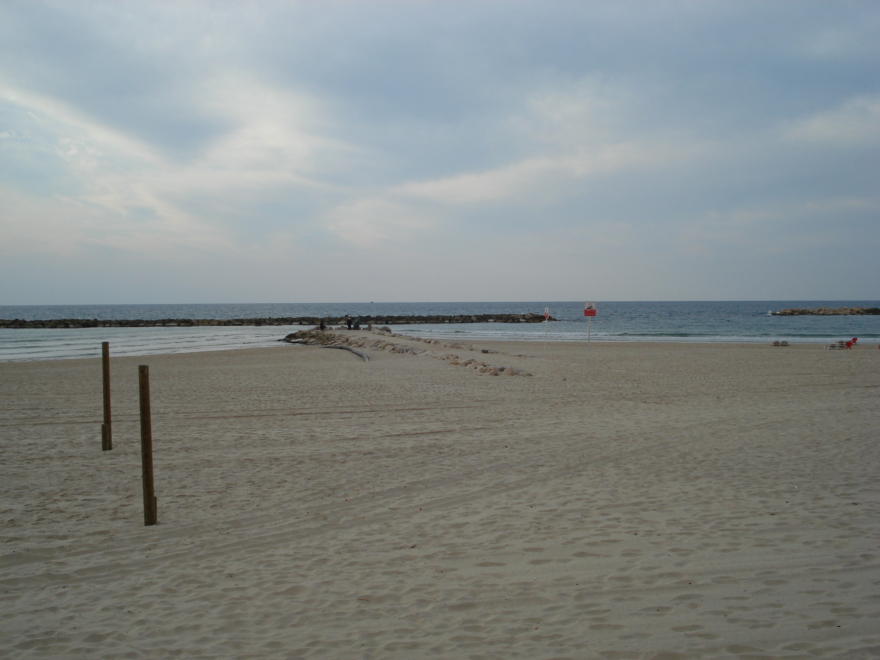 Picture Israel Tel Aviv Tel Aviv Sea Shore 2006-12 15 - Discovery Tel Aviv Sea Shore