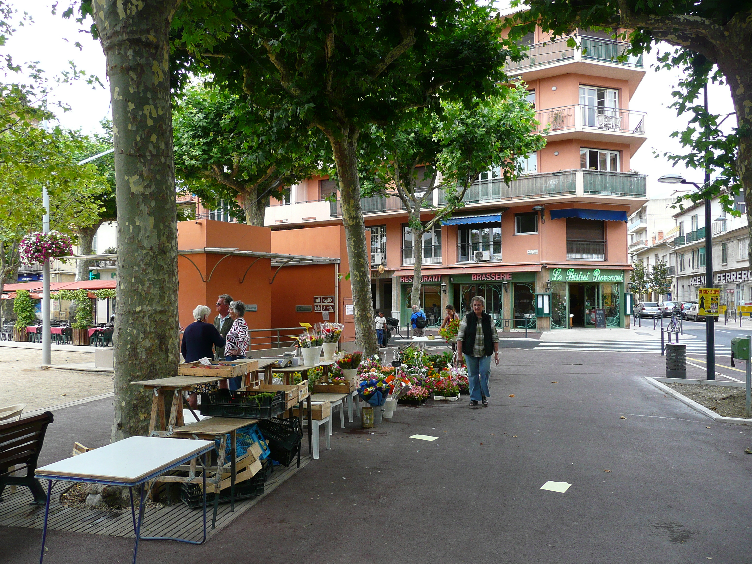 Picture France Vence Place du Grand Jardin 2007-07 12 - Tour Place du Grand Jardin