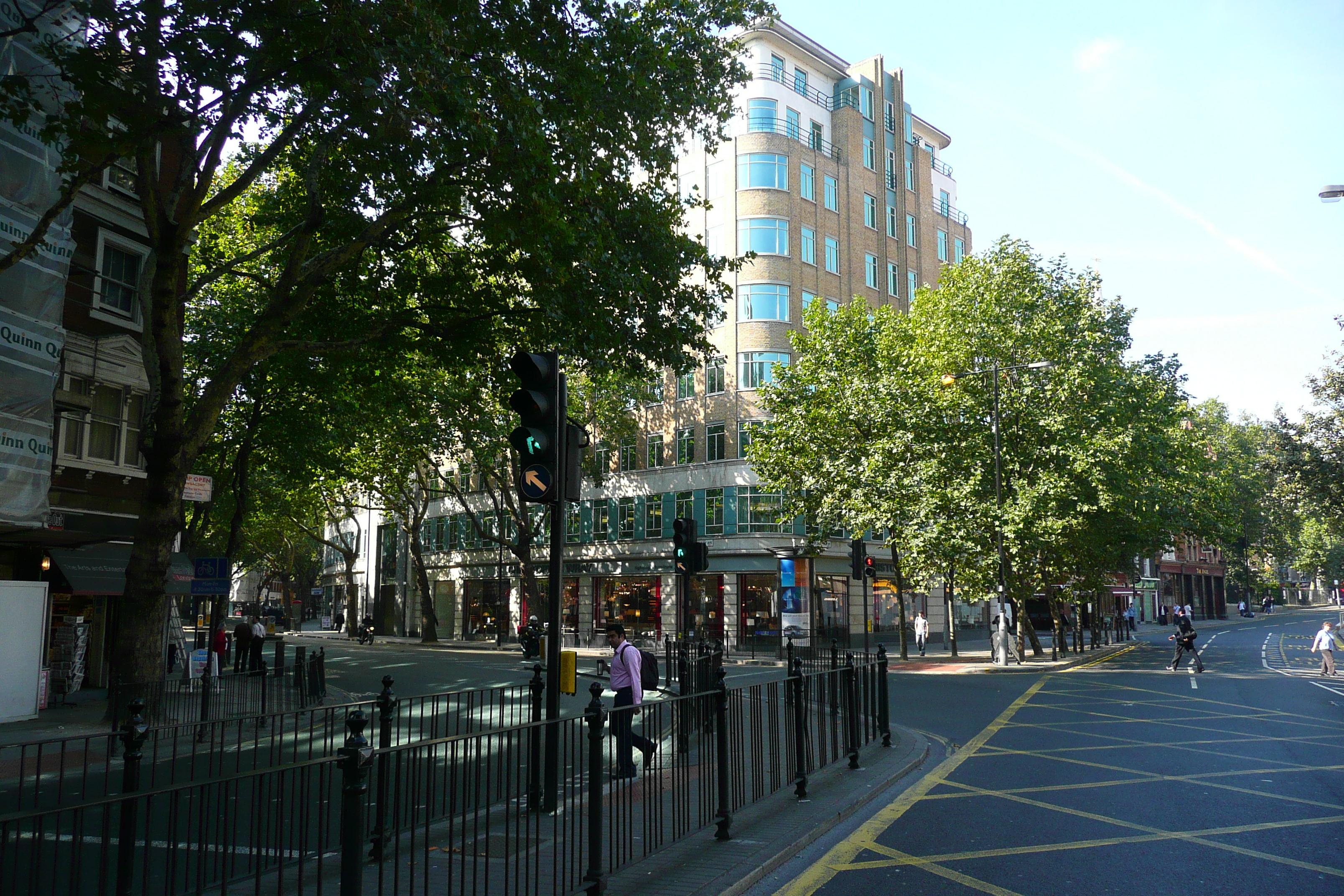 Picture United Kingdom London Shaftesbury Avenue 2007-09 14 - Tour Shaftesbury Avenue