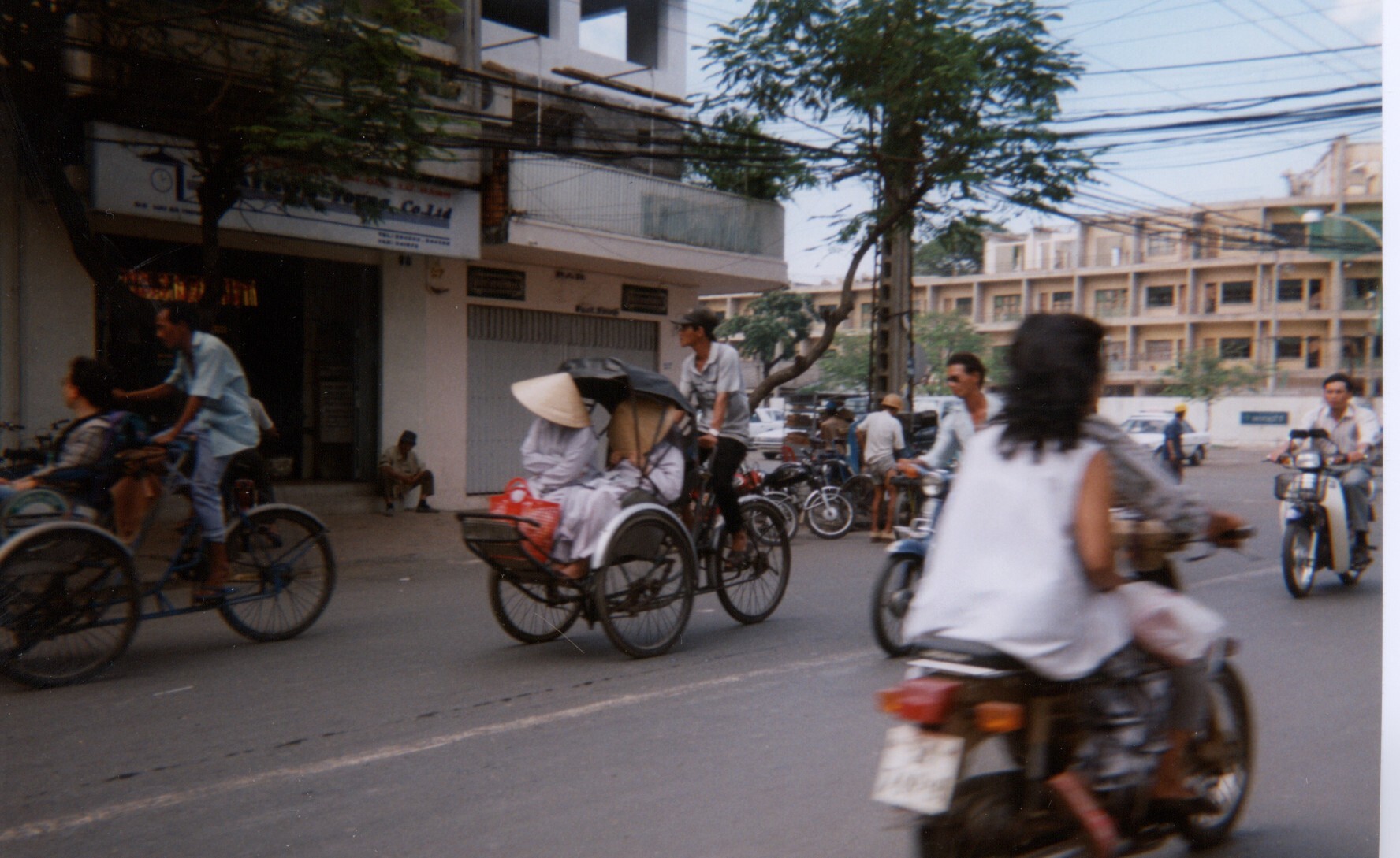 Picture Vietnam Saigon 1995-12 17 - Around Saigon