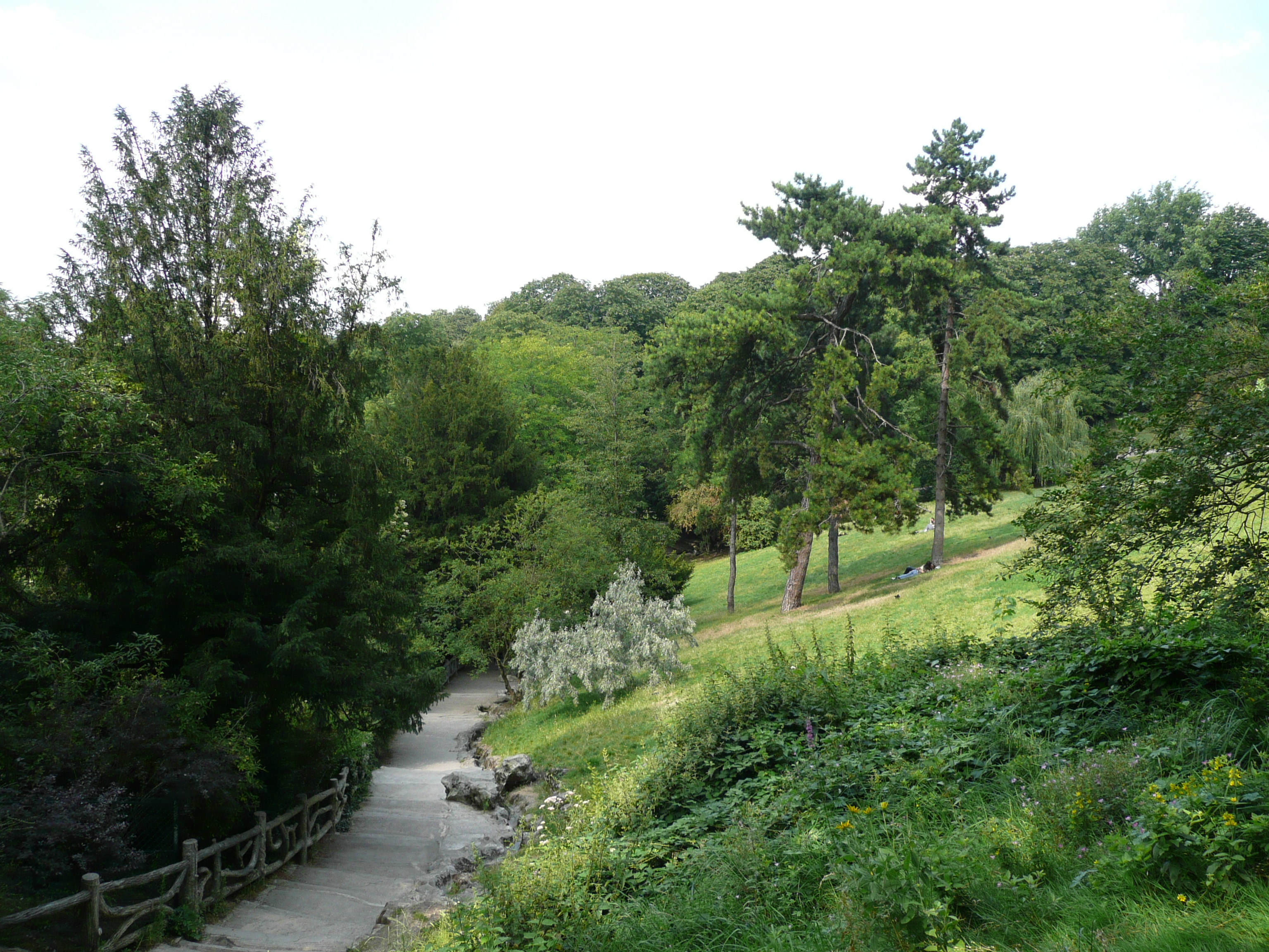 Picture France Paris Parc des Butes Chaumont 2007-08 68 - Journey Parc des Butes Chaumont