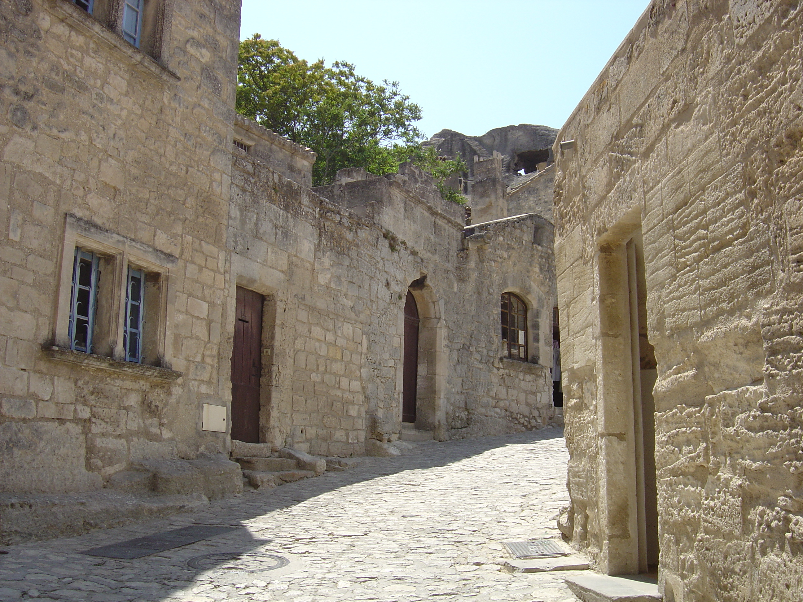 Picture France Baux de Provence 2004-08 26 - Discovery Baux de Provence