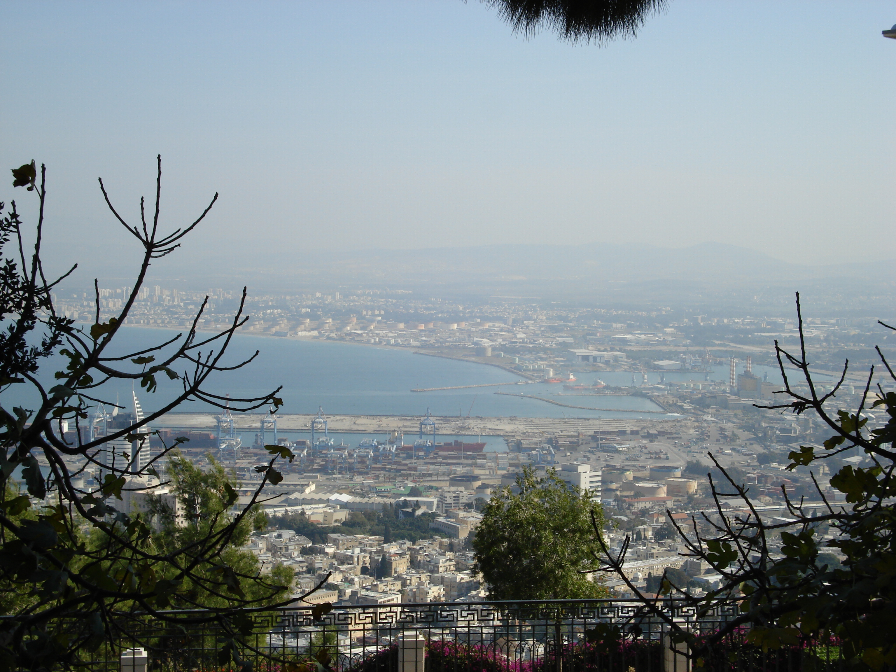 Picture Israel Haifa Dan Carmel Hotel 2006-12 19 - Journey Dan Carmel Hotel