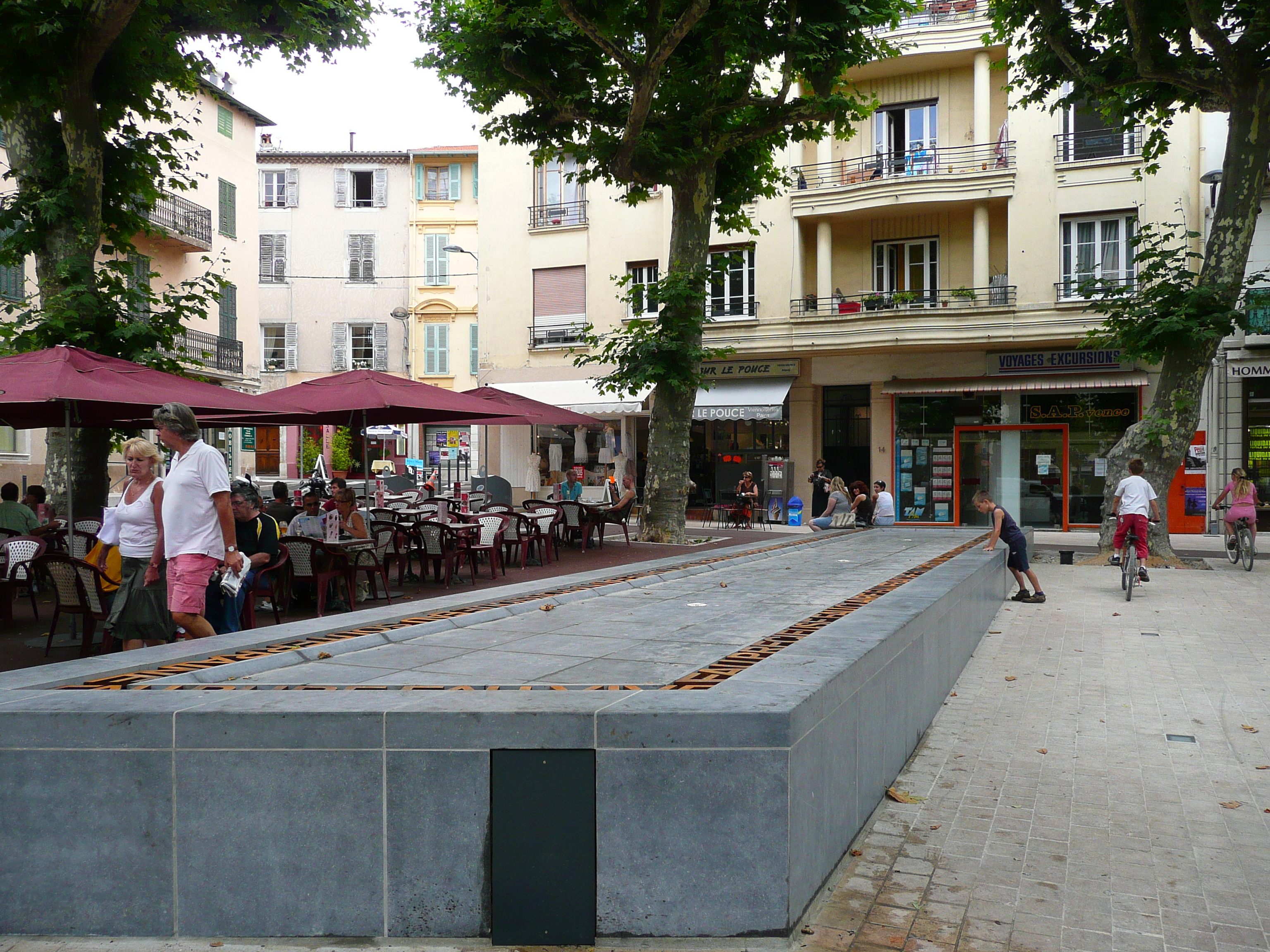 Picture France Vence Place du Grand Jardin 2007-07 9 - Discovery Place du Grand Jardin