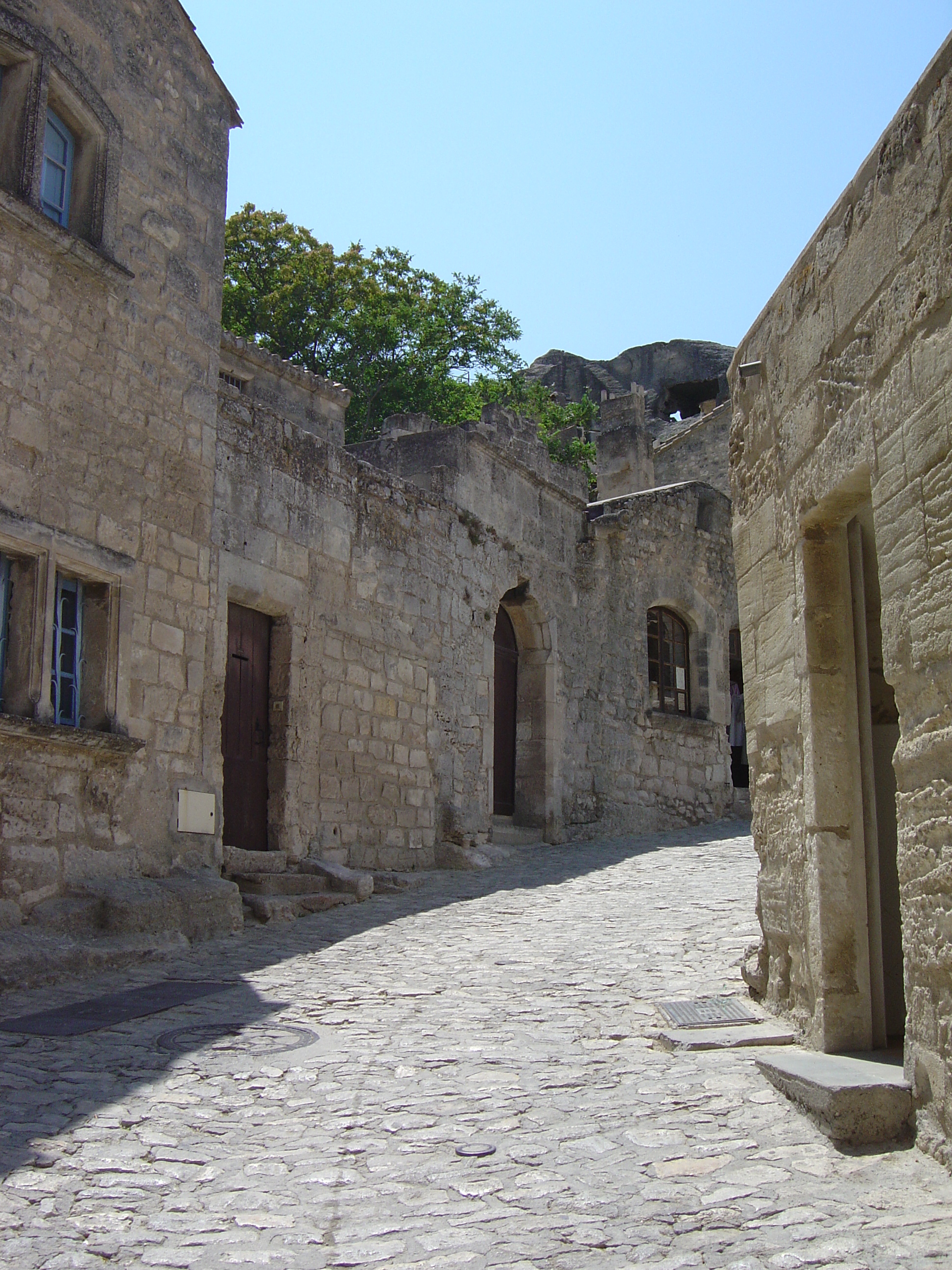 Picture France Baux de Provence 2004-08 23 - Tours Baux de Provence