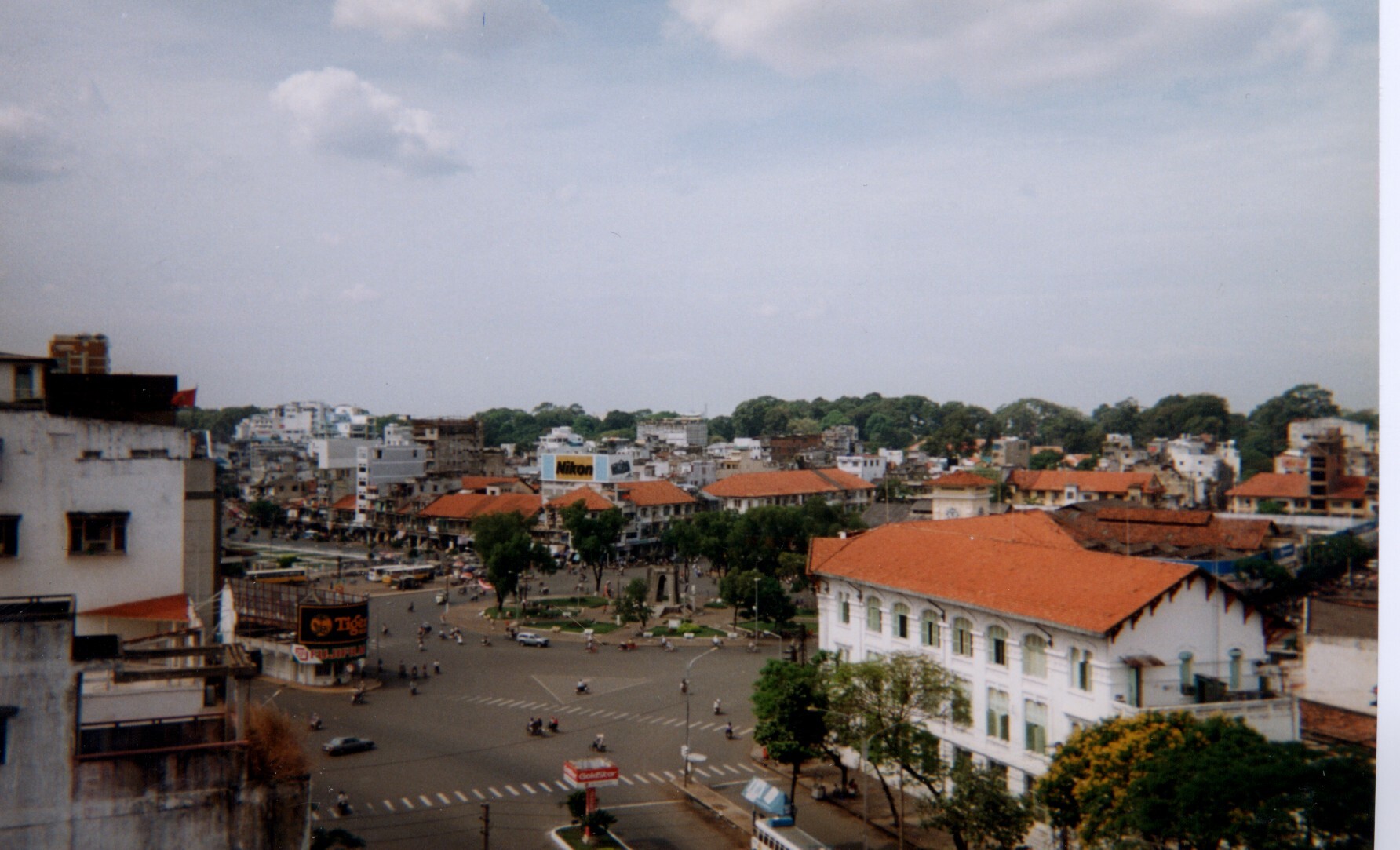 Picture Vietnam Saigon 1995-12 15 - Center Saigon