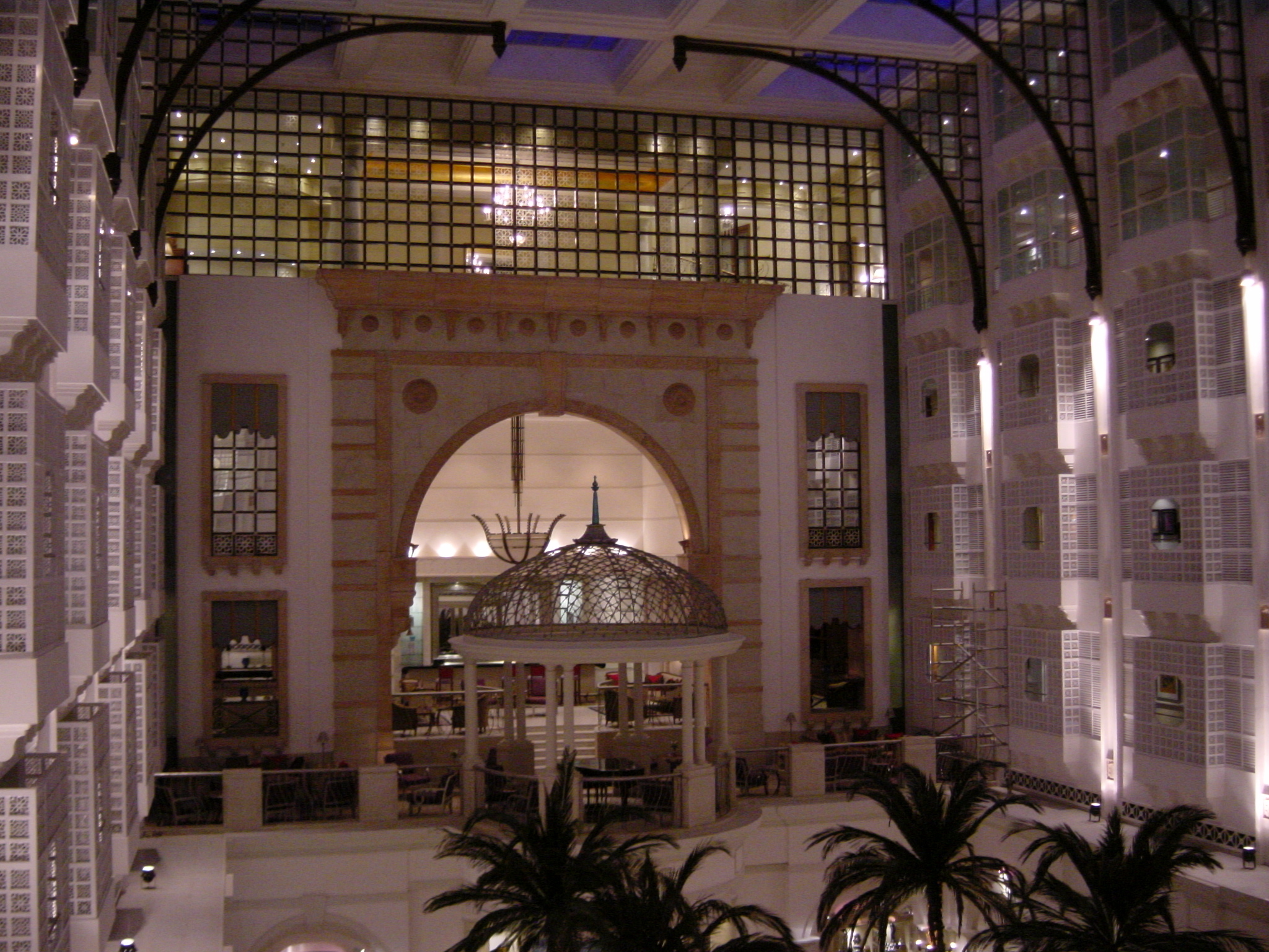 Picture India Mumbai ITC Grand Maratha hotel 2003-05 17 - Around ITC Grand Maratha hotel