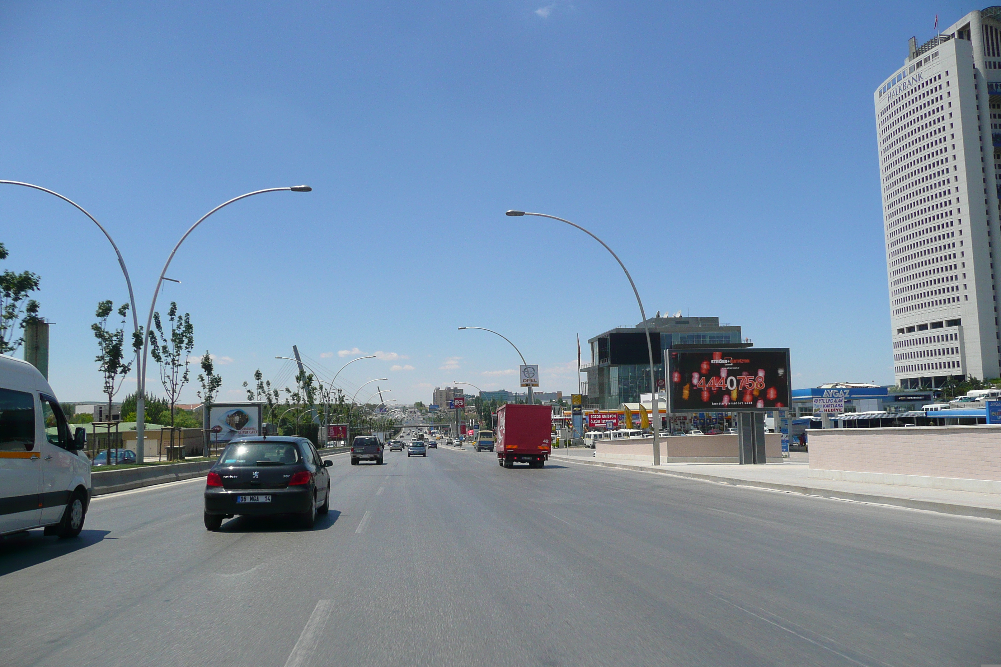 Picture Turkey Ankara Bilkent to Ankara road 2008-07 24 - Center Bilkent to Ankara road