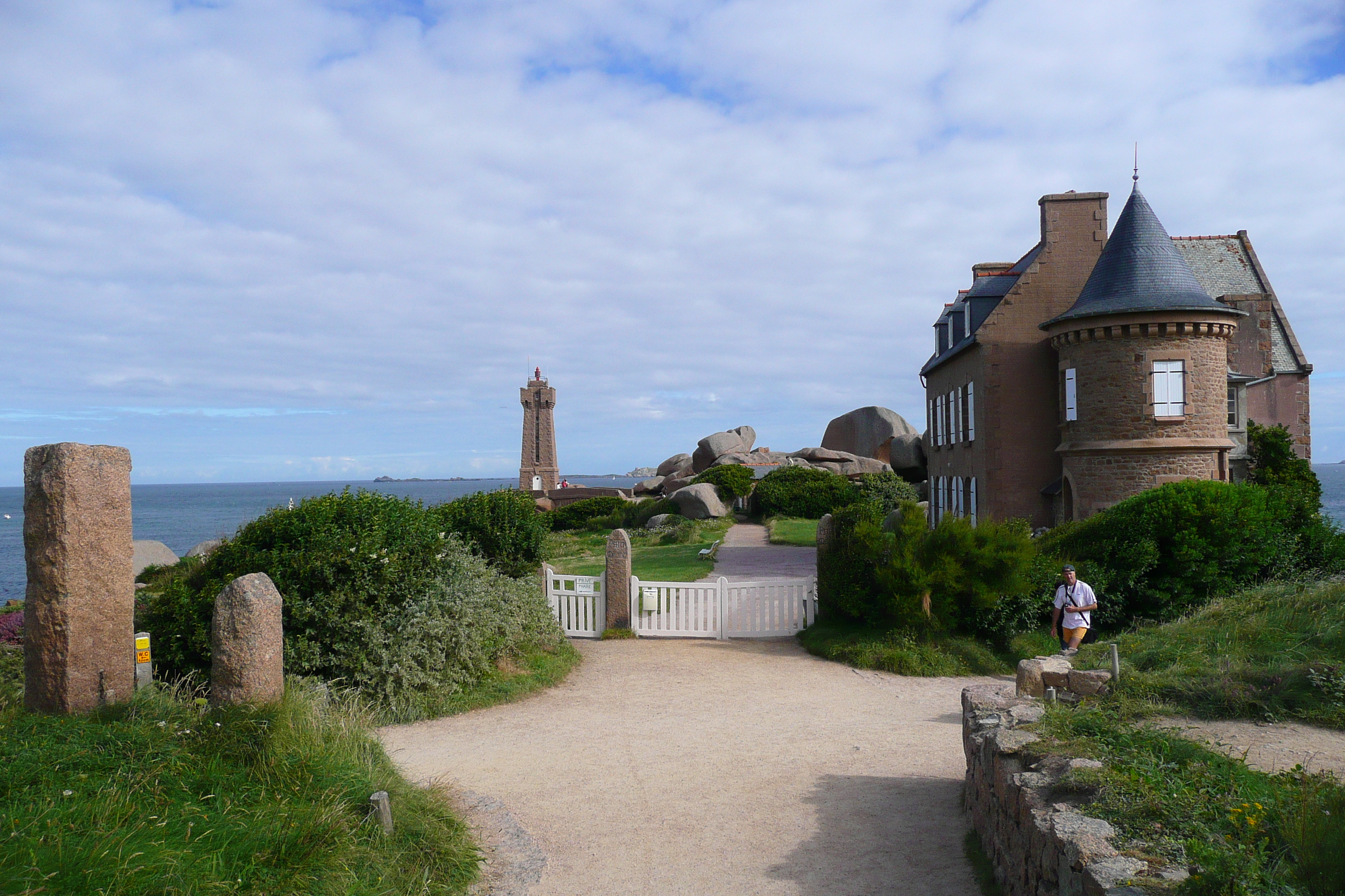 Picture France Perros Guirec Cote de granite rose 2007-08 22 - Recreation Cote de granite rose