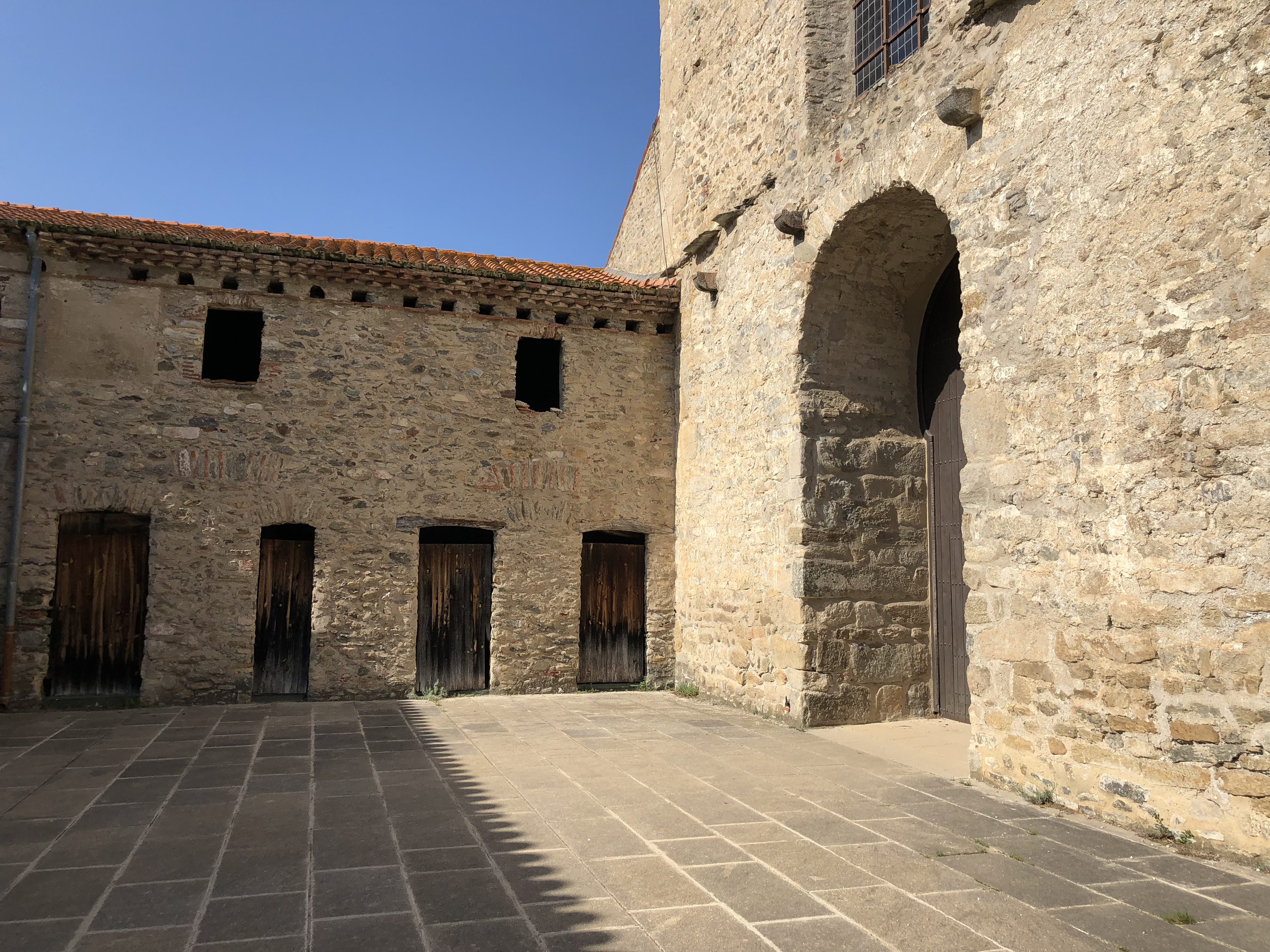 Picture France Abbaye Saint-Michel de Cuxa 2018-04 50 - Tour Abbaye Saint-Michel de Cuxa